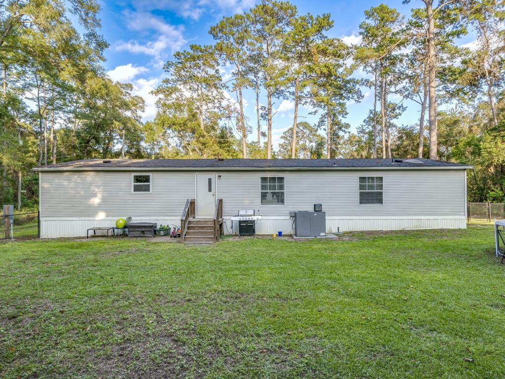 4 Dakota Drive, Crawfordville, Florida image 3