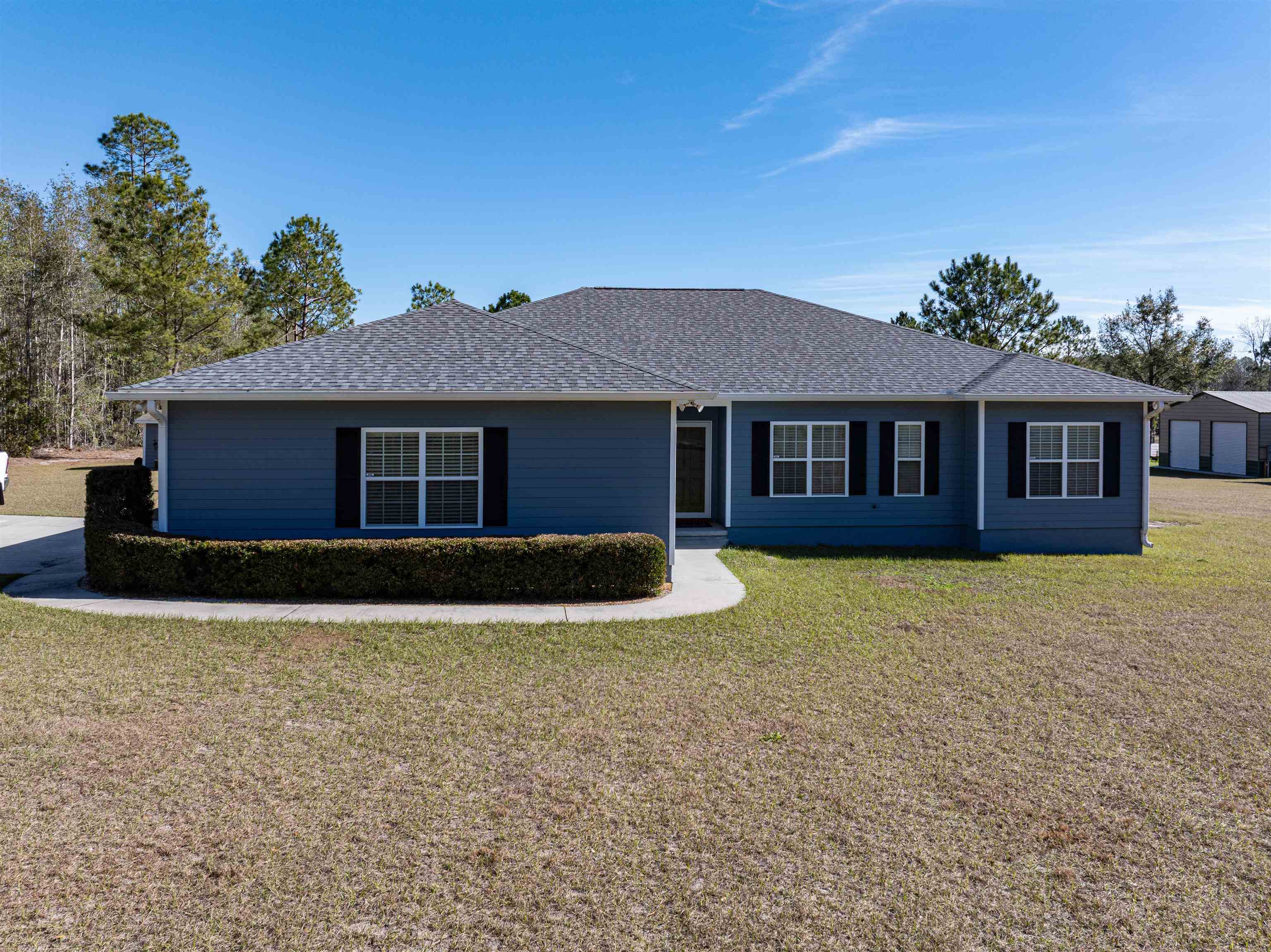 272 NE Cactus Avenue, Lee, Florida image 2