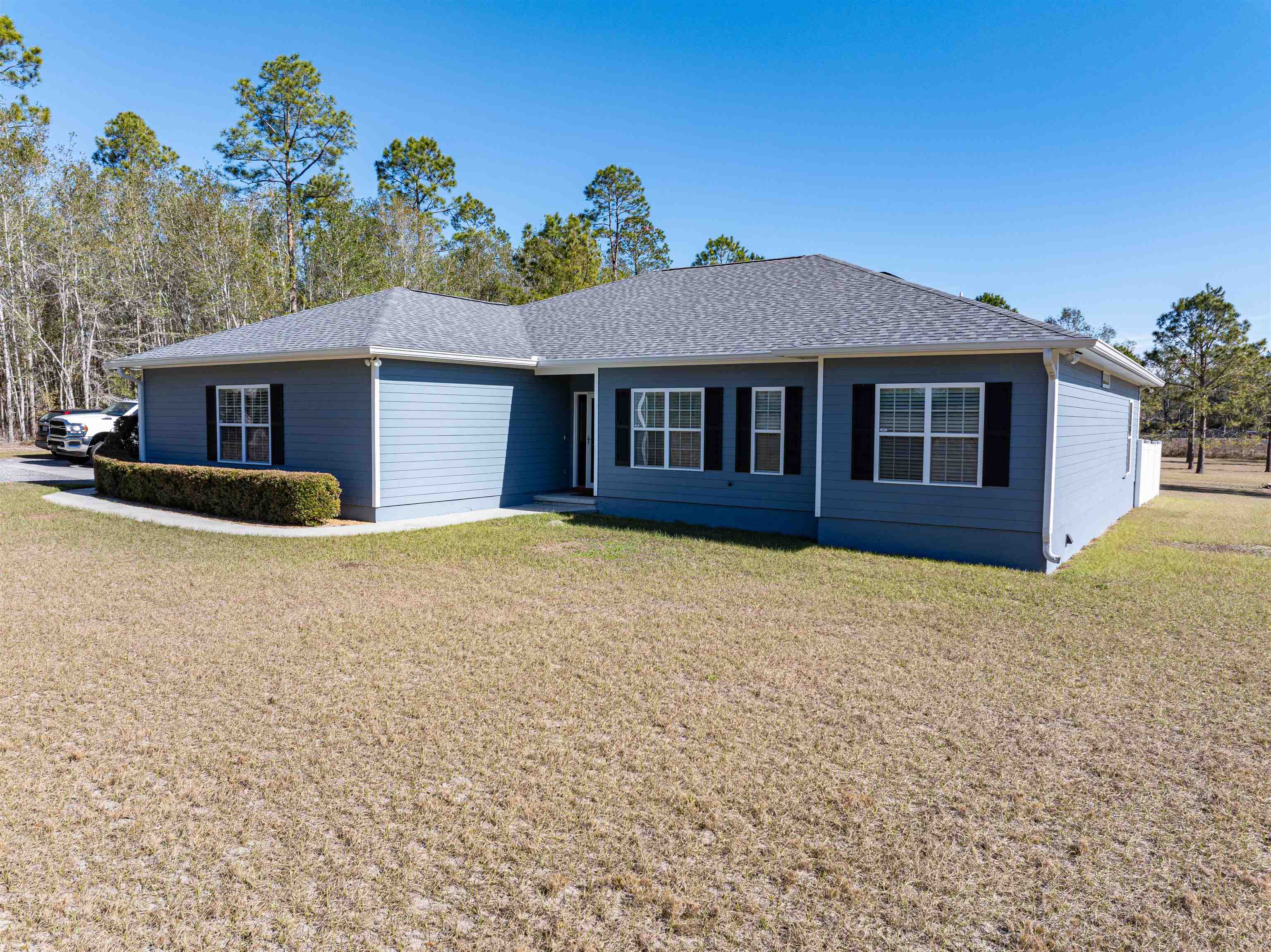 272 NE Cactus Avenue, Lee, Florida image 3