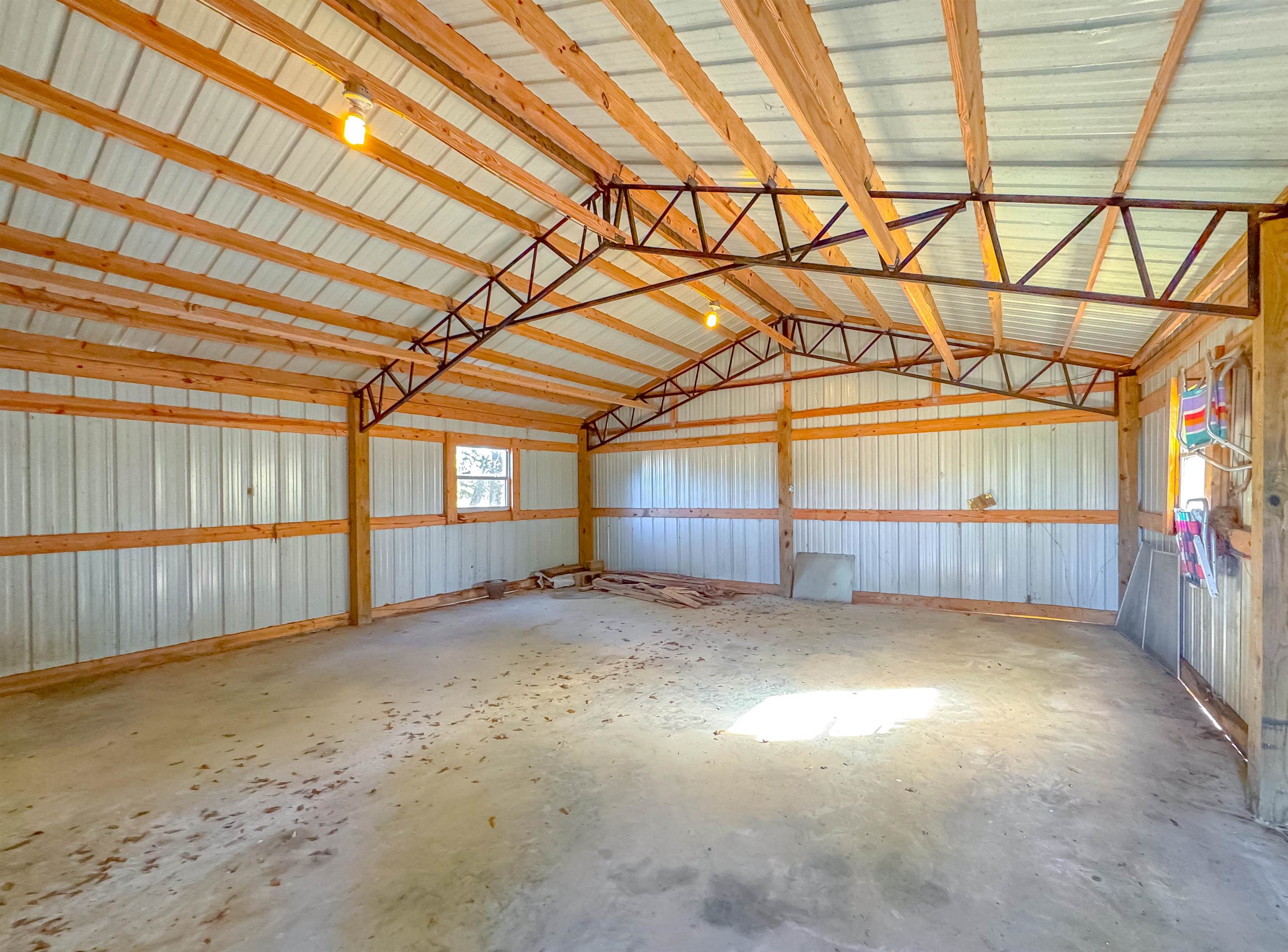 12940 NW Pea Ridge Road, Bristol, Florida image 39