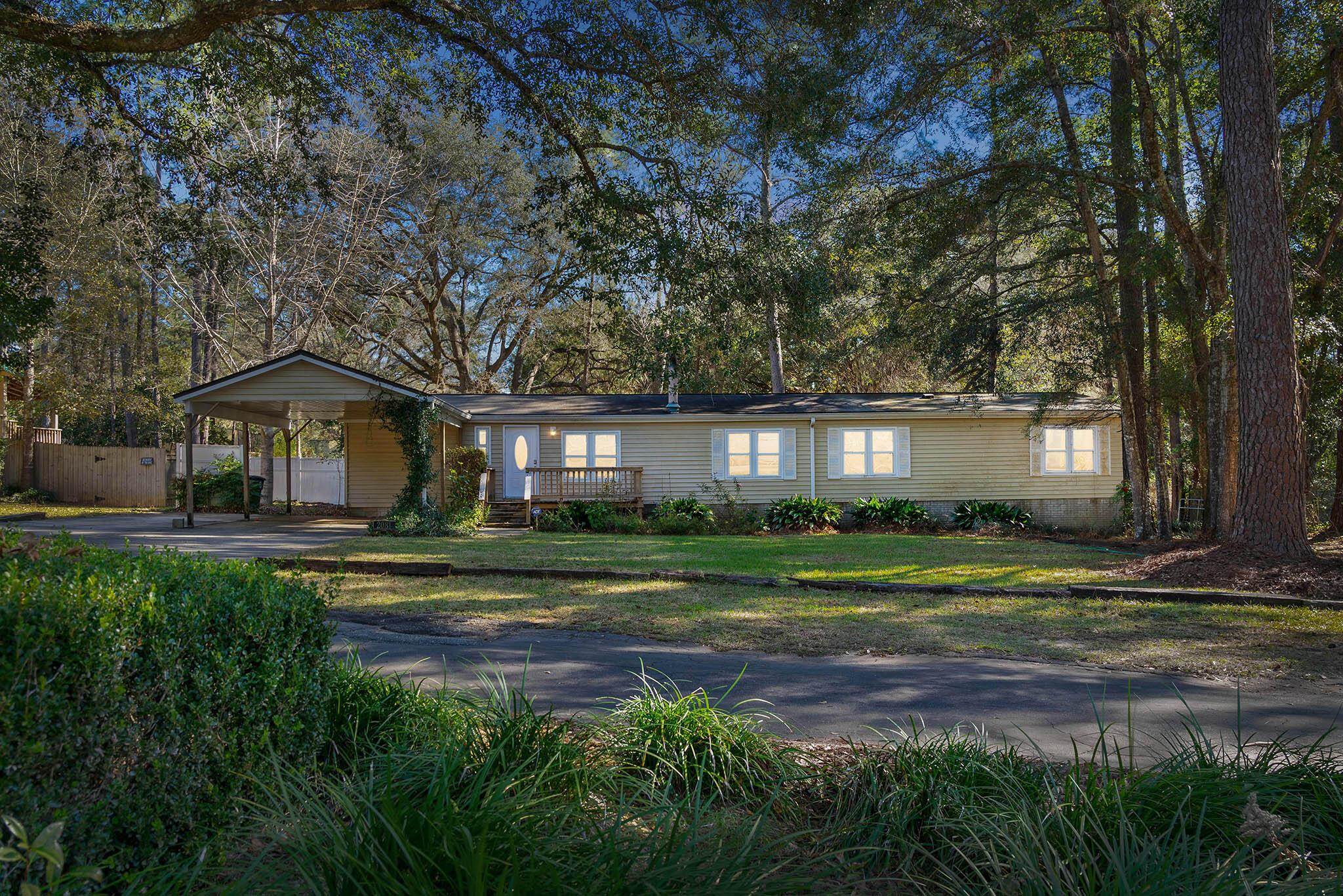 2081 Mistletoe Court, Tallahassee, Texas image 2