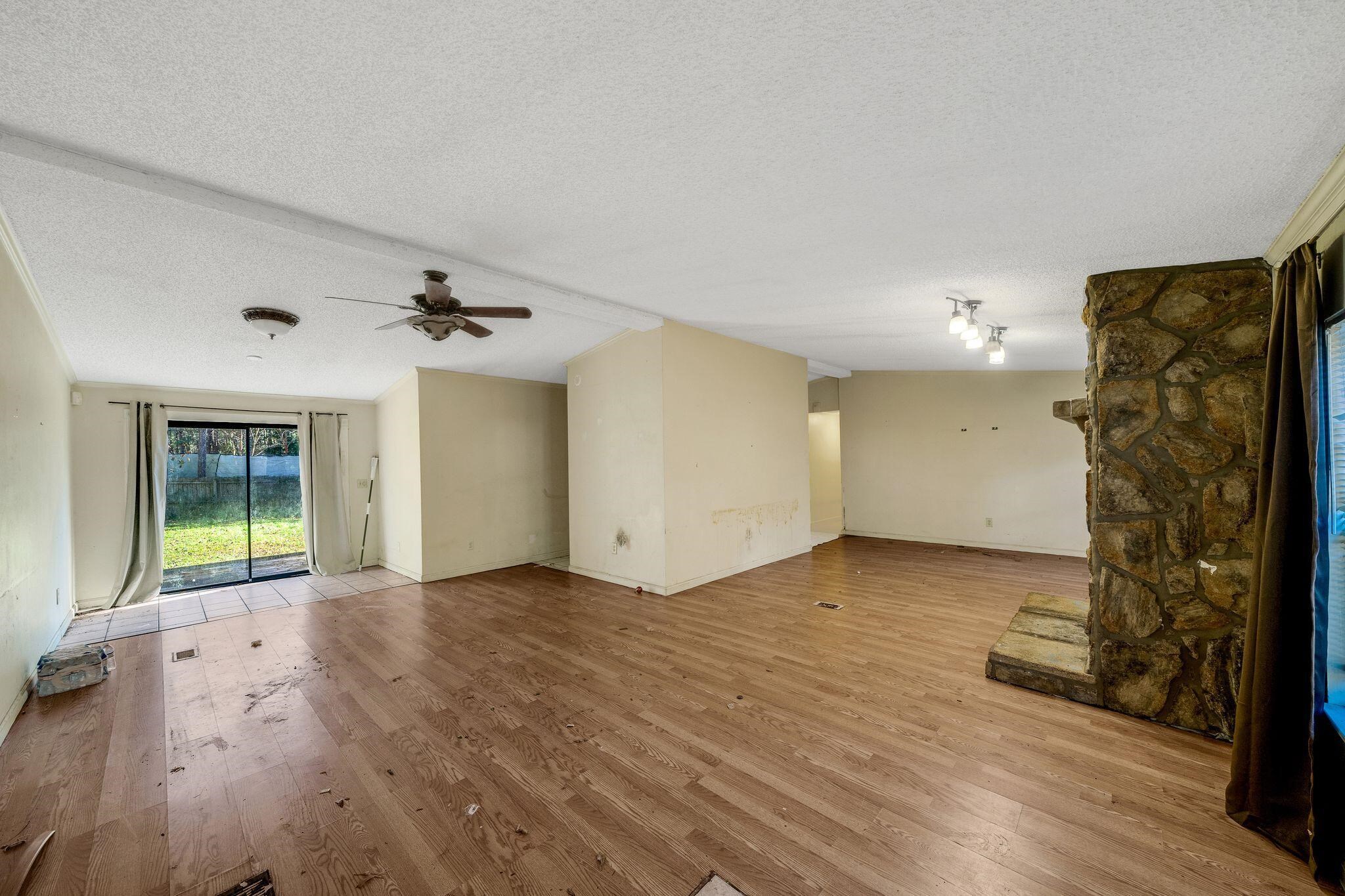 2081 Mistletoe Court, Tallahassee, Texas image 9