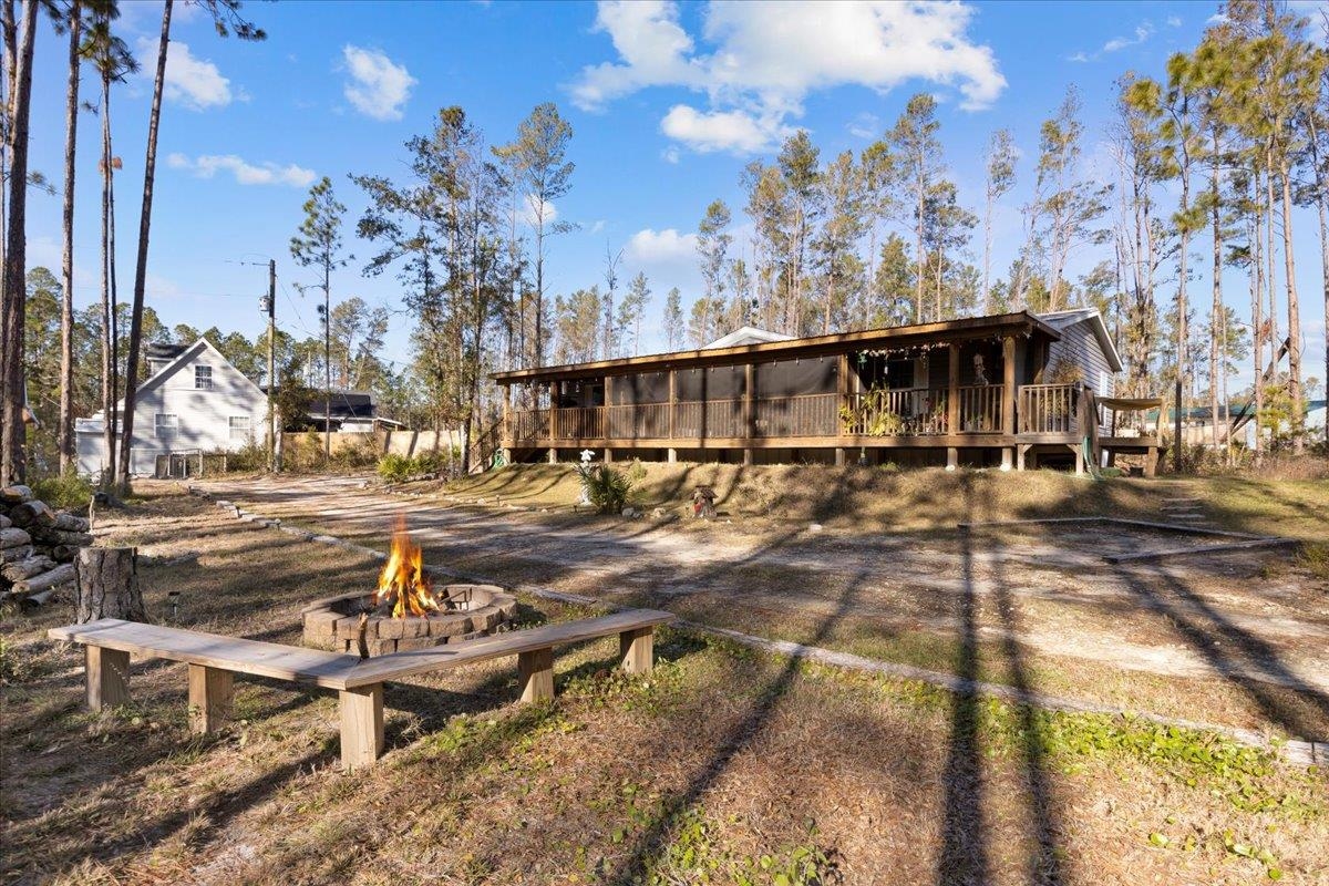 1309 NE Sugar Hill Lane, Steinhatchee, Texas image 1