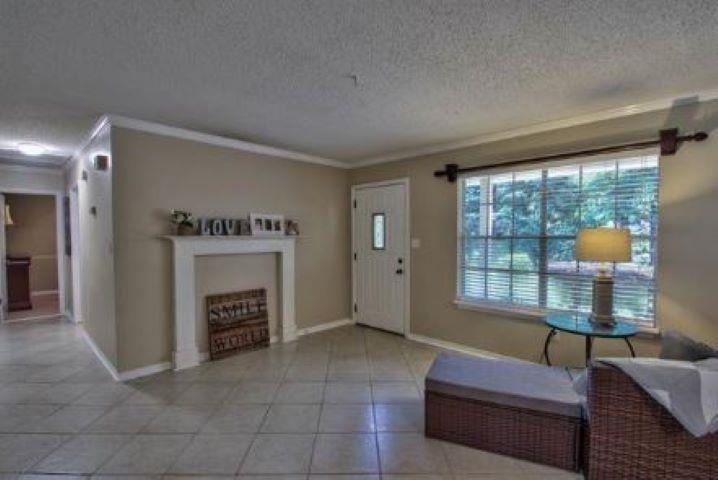 6842 Tomy Lee Trail, Tallahassee, Texas image 4