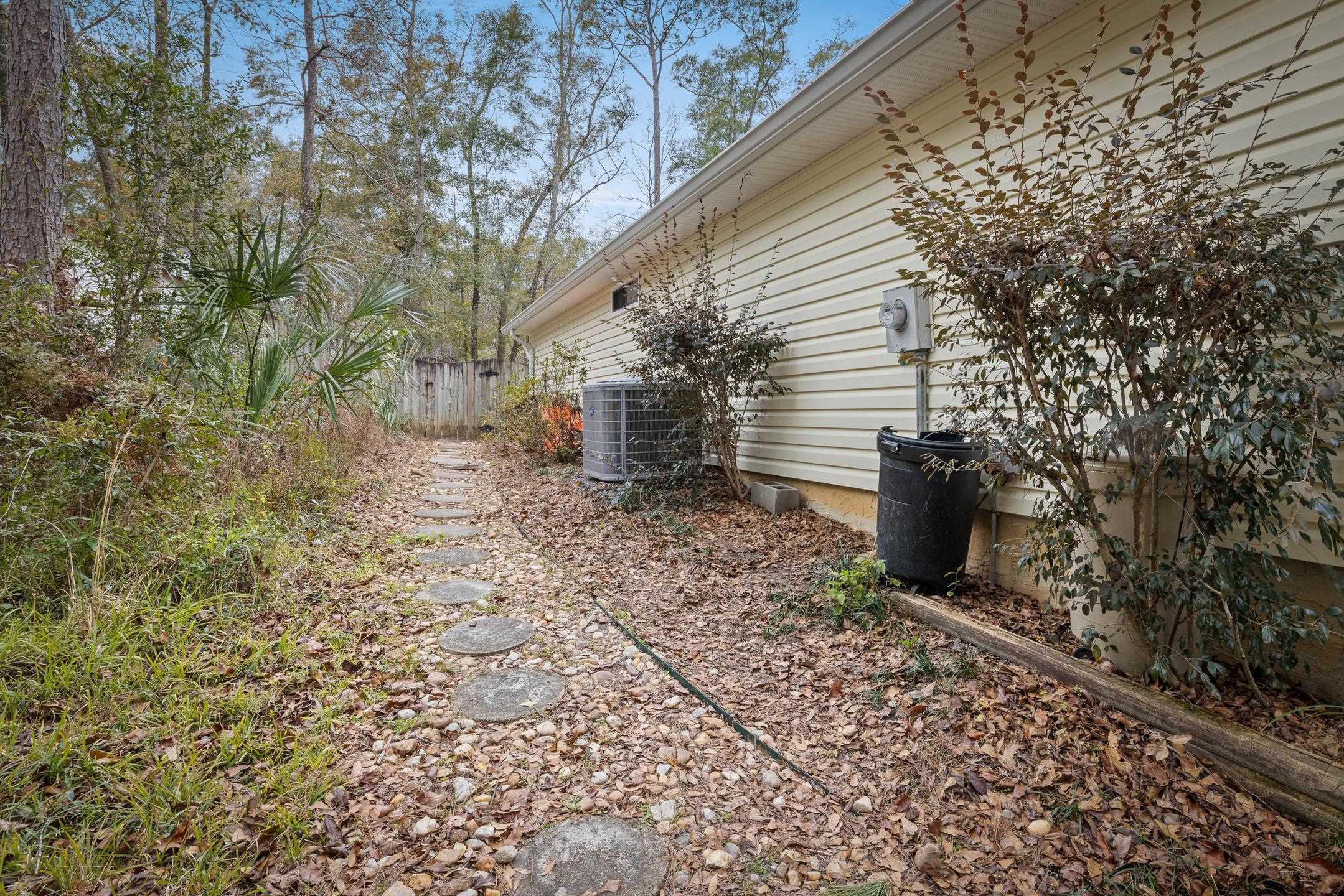 1739 Folkstone Road, Tallahassee, Florida image 30