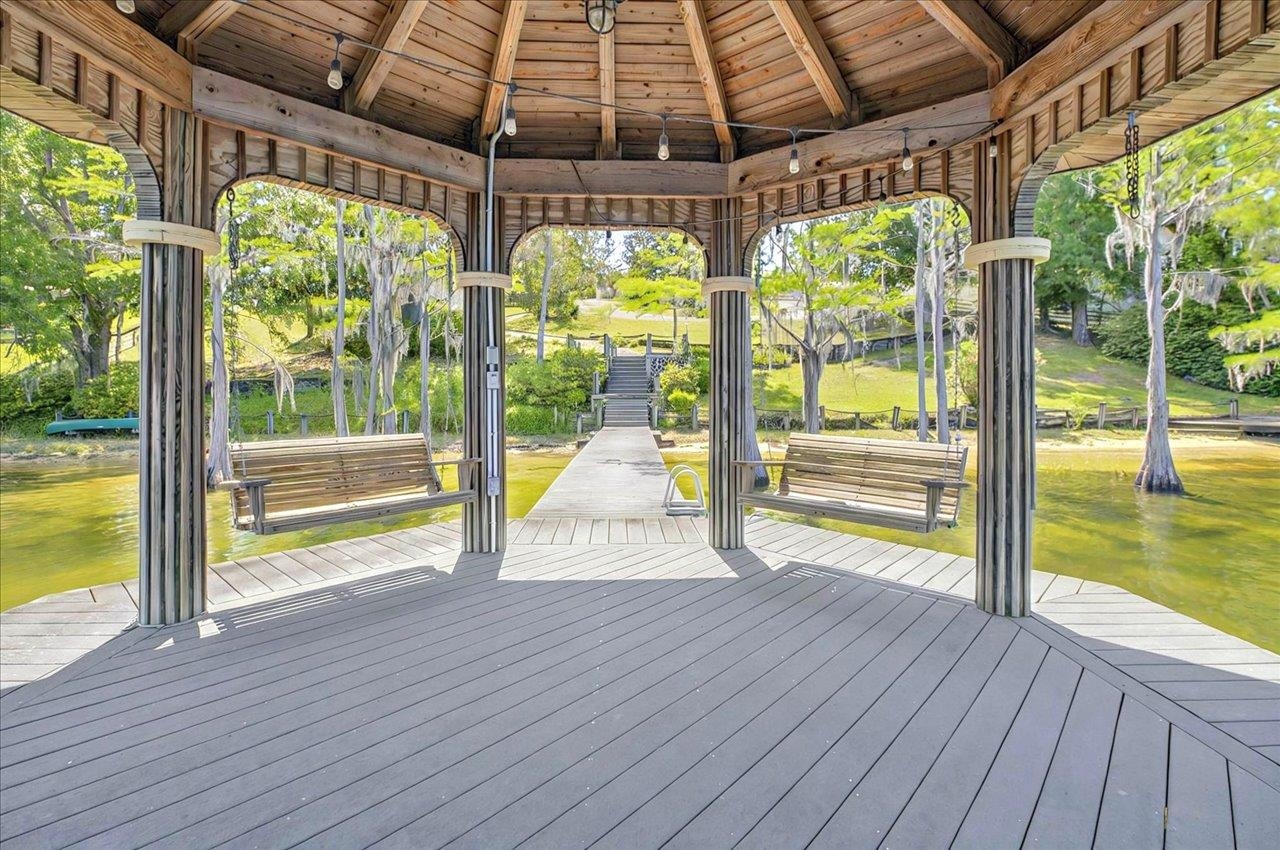333 Compass Lake Drive, Alford, Florida image 6
