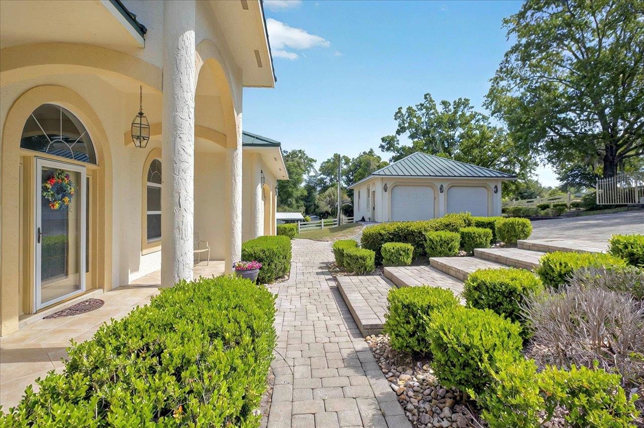 333 Compass Lake Drive, Alford, Florida image 9
