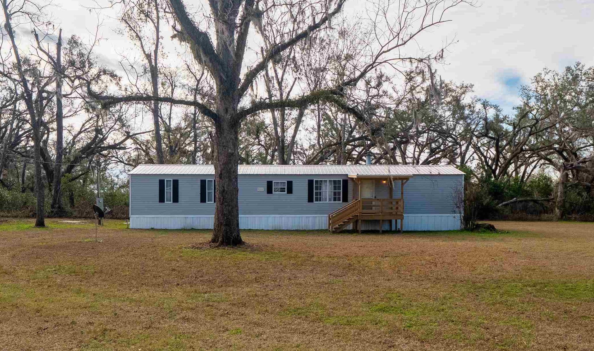 324 NE Delphinium Drive, Madison, Florida image 1