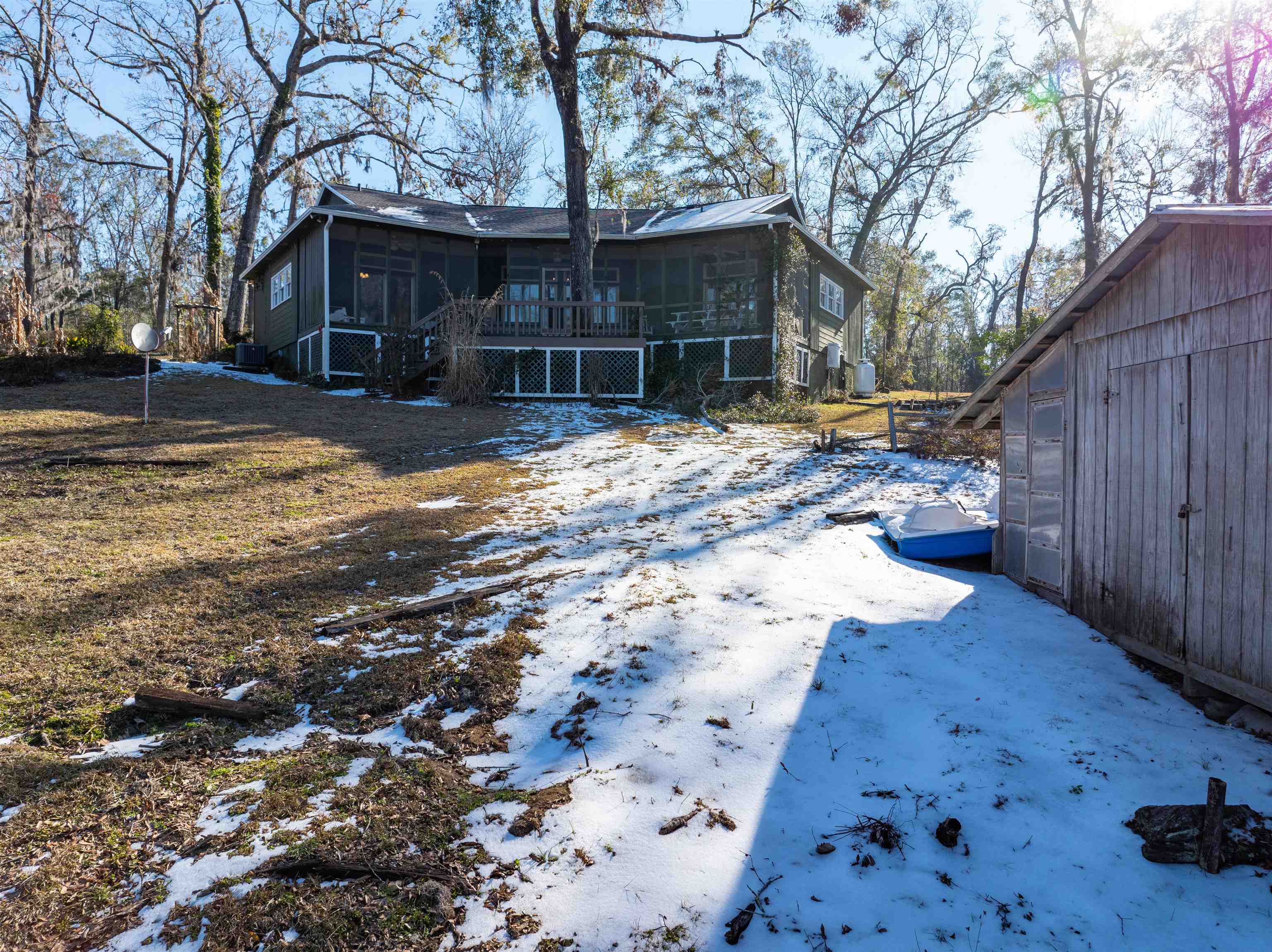 519 NW Kingsley Lane, Jennings, Texas image 35