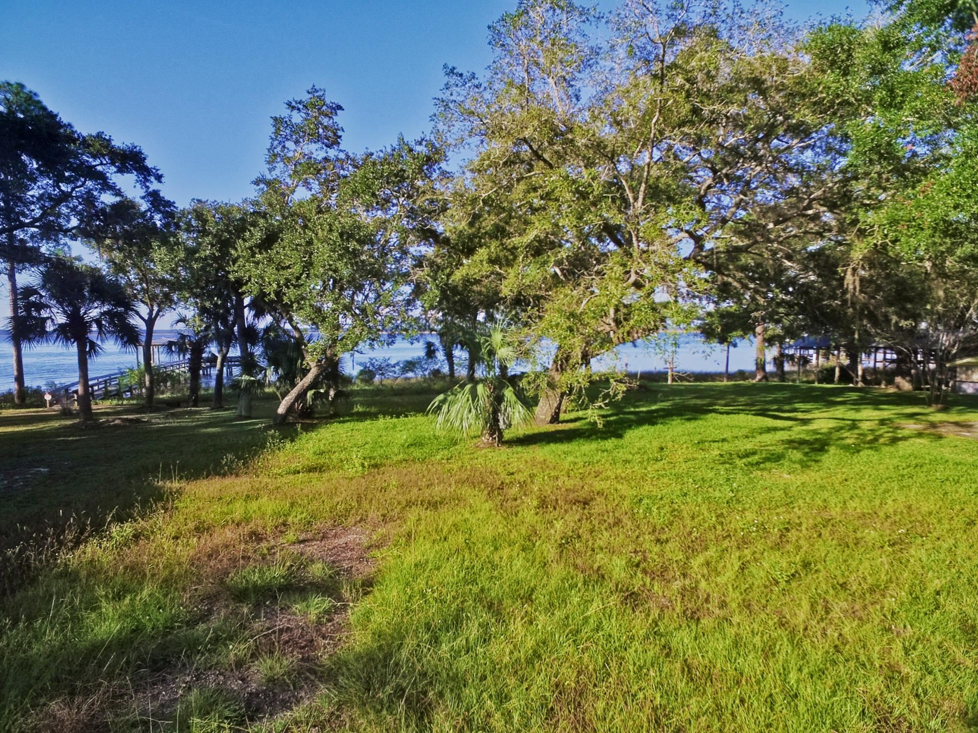 98 River Drive, Ochlockonee Bay, Texas image 9