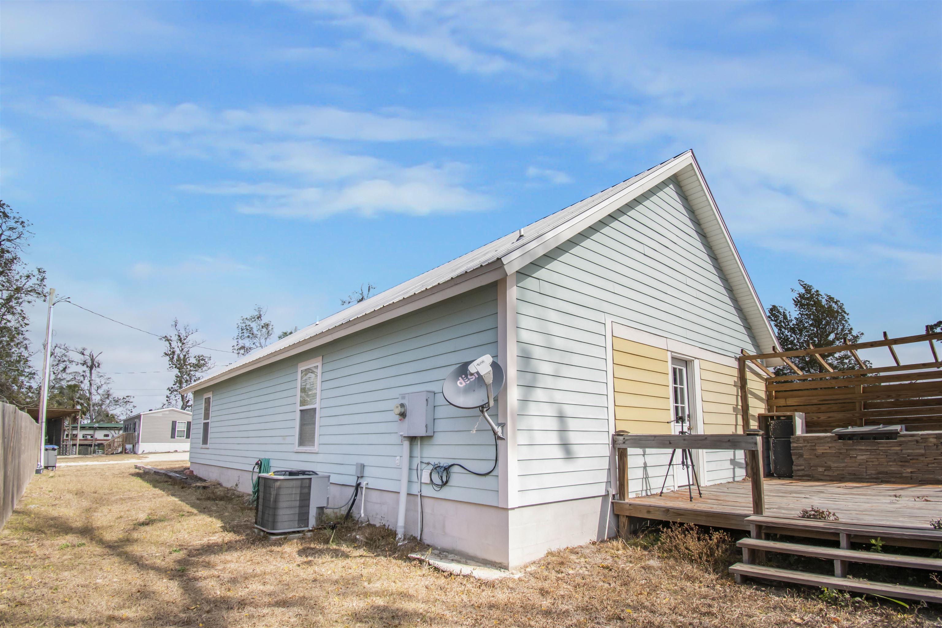 111 SW 285 Avenue, Steinhatchee, Florida image 2