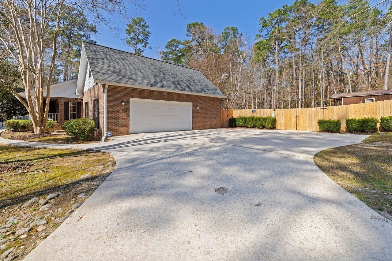 2420 Bass Bay Drive, Tallahassee, Texas image 38