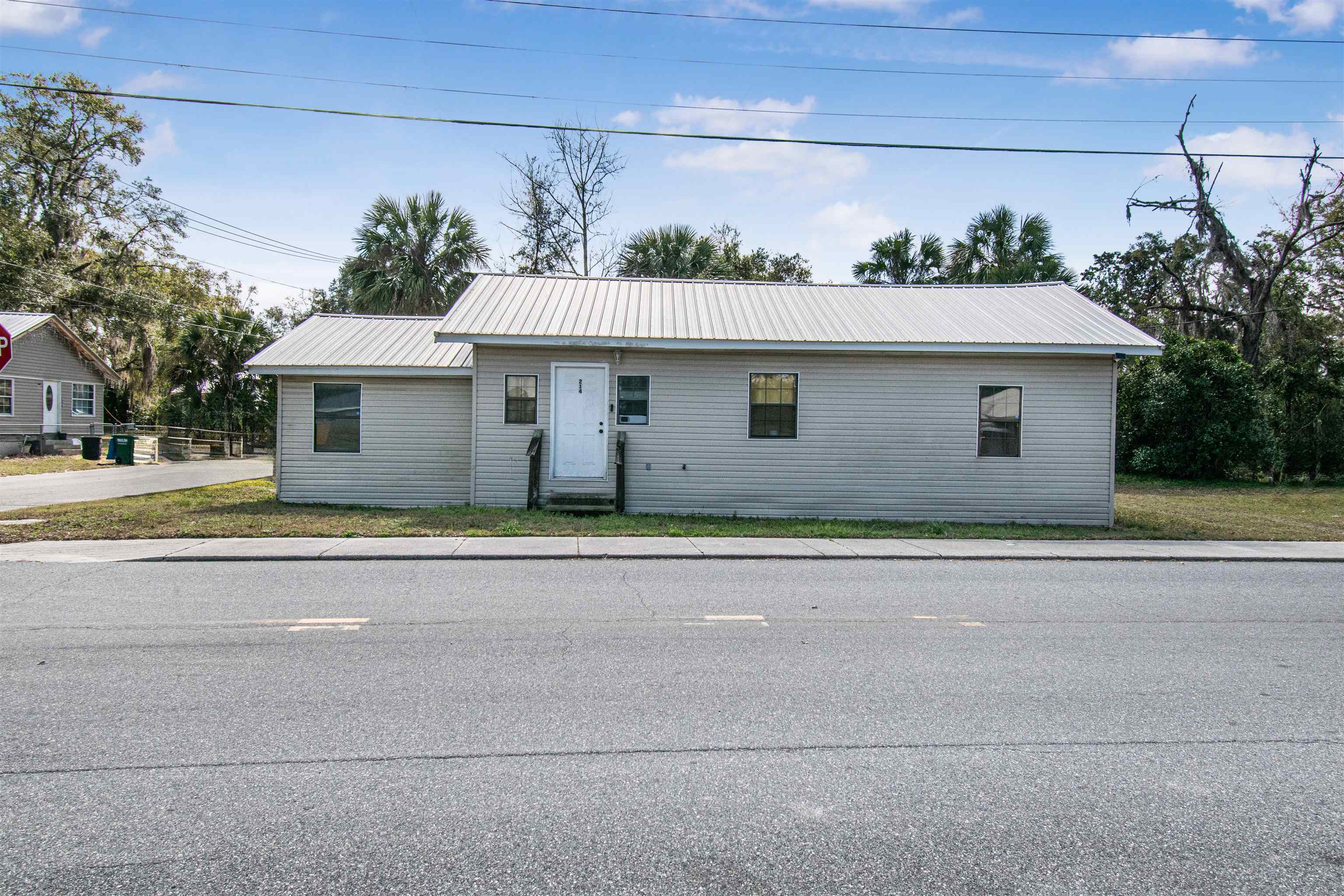214 NE Anderson Terrace, Lake City, Florida image 1