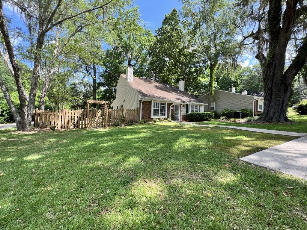 1077 Copper Creek Court, Tallahassee, Florida image 2