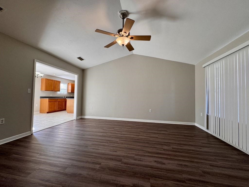 475 Rustling Pines Boulevard, Midway, Florida image 11