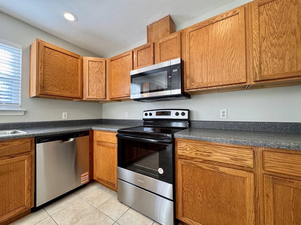 475 Rustling Pines Boulevard, Midway, Florida image 17
