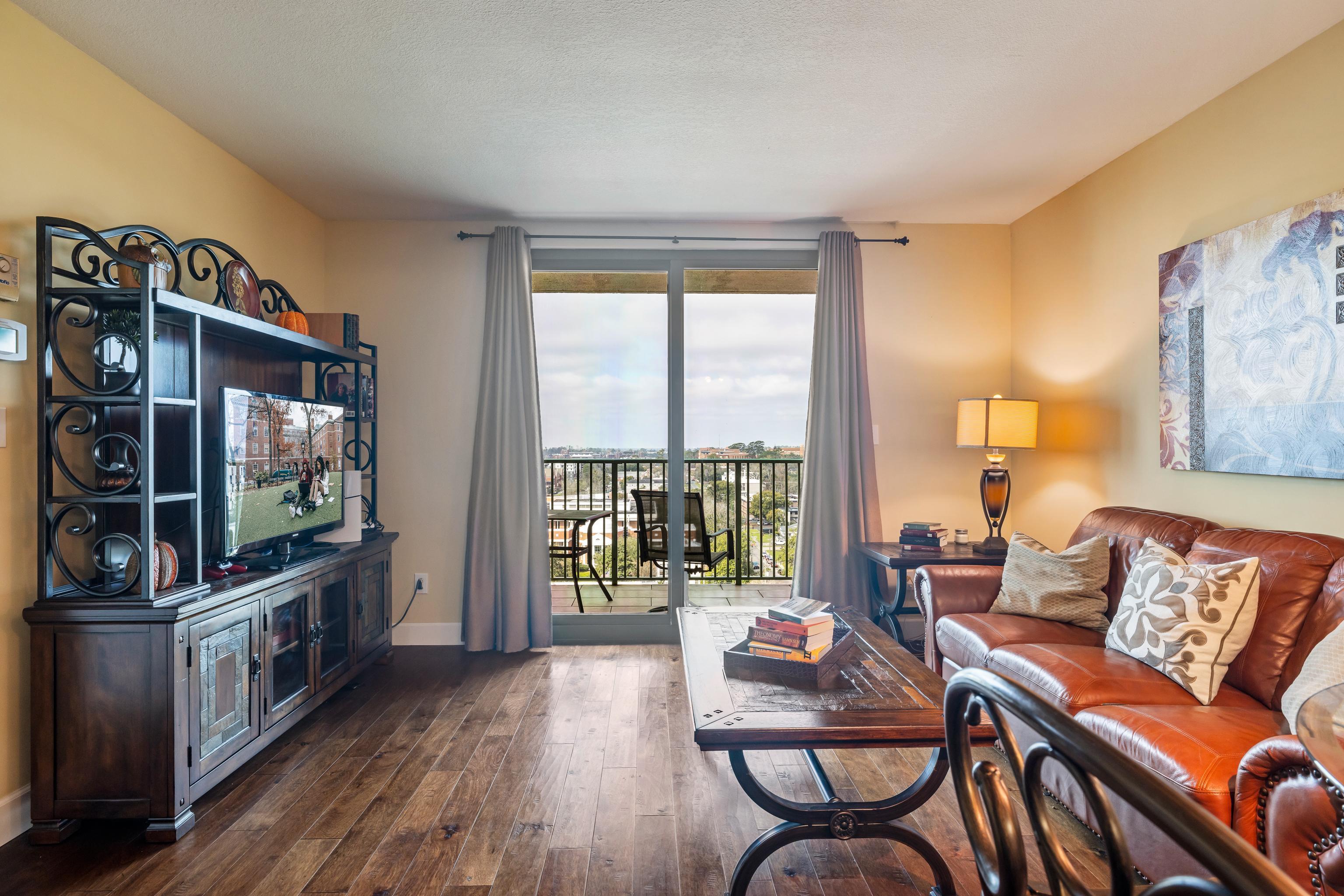 300 S Duval Unit 803 Street #803, Tallahassee, Florida image 2