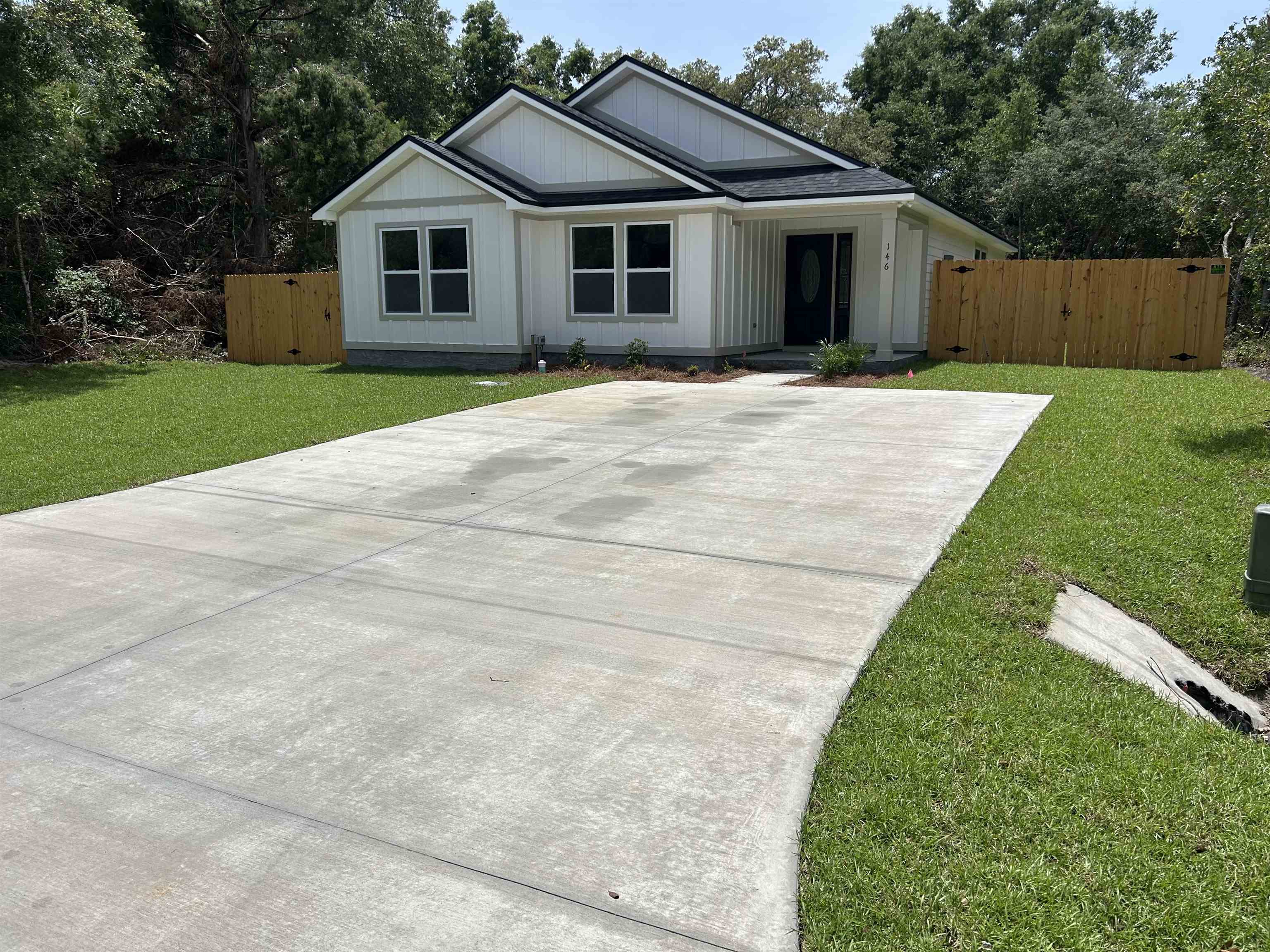 146 Franklin Street, Lanark Village, Florida image 1