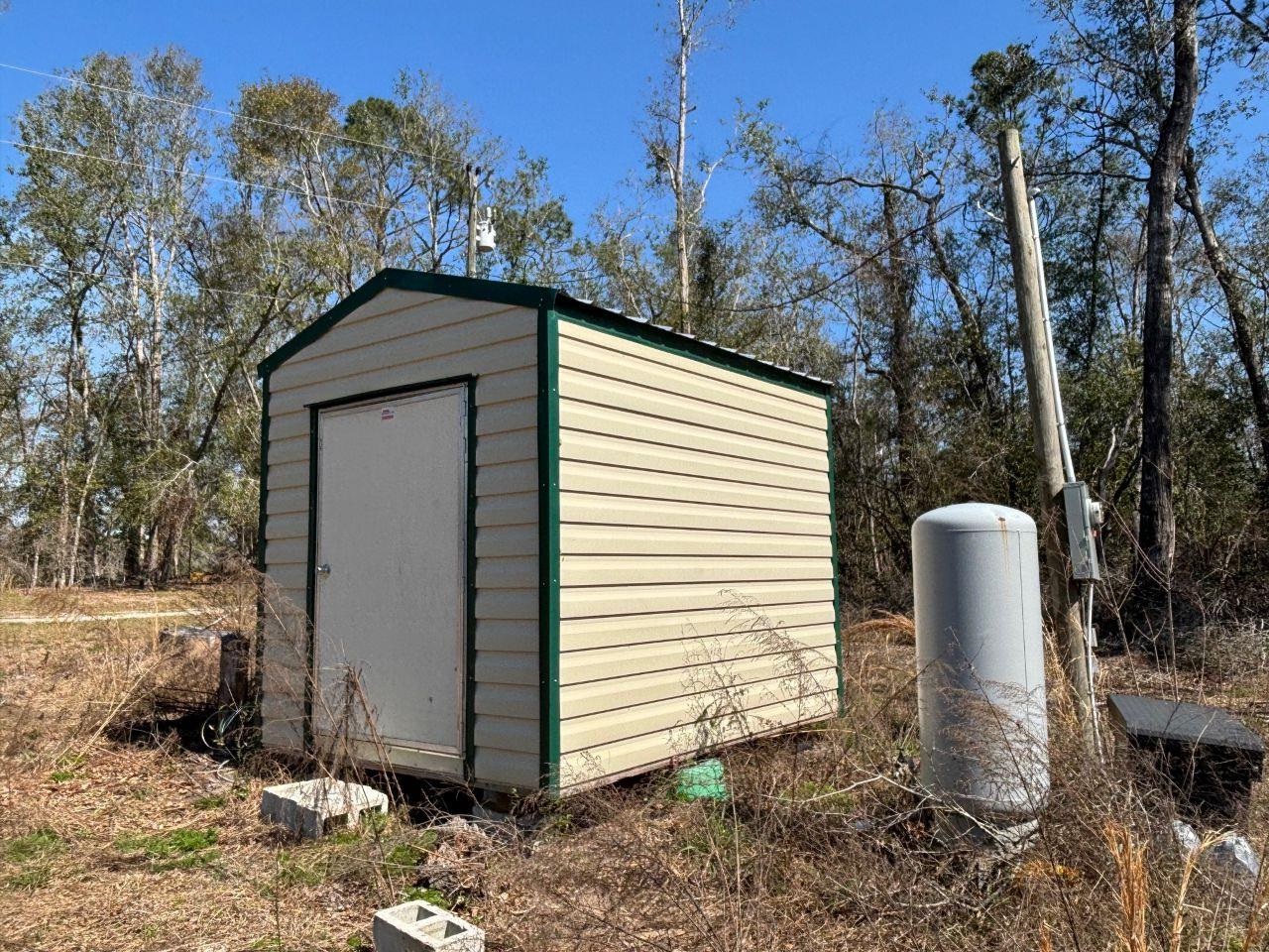 515 NE Willow Bend Terrace, Lee, Florida image 3