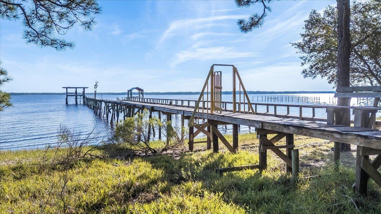 367 Mashes Sands Road, Panacea, Florida image 6