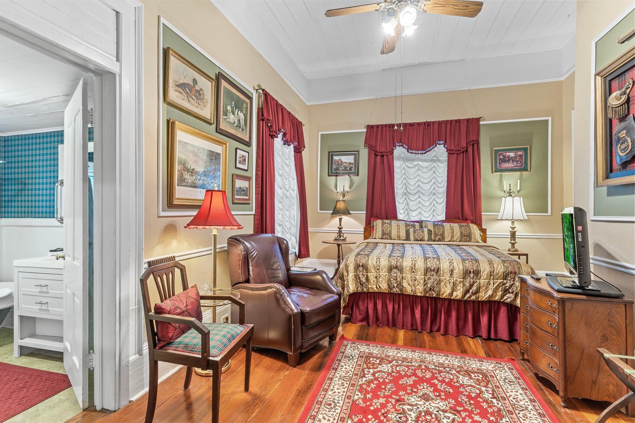 215 N Madison Street, Quincy, Florida image 11