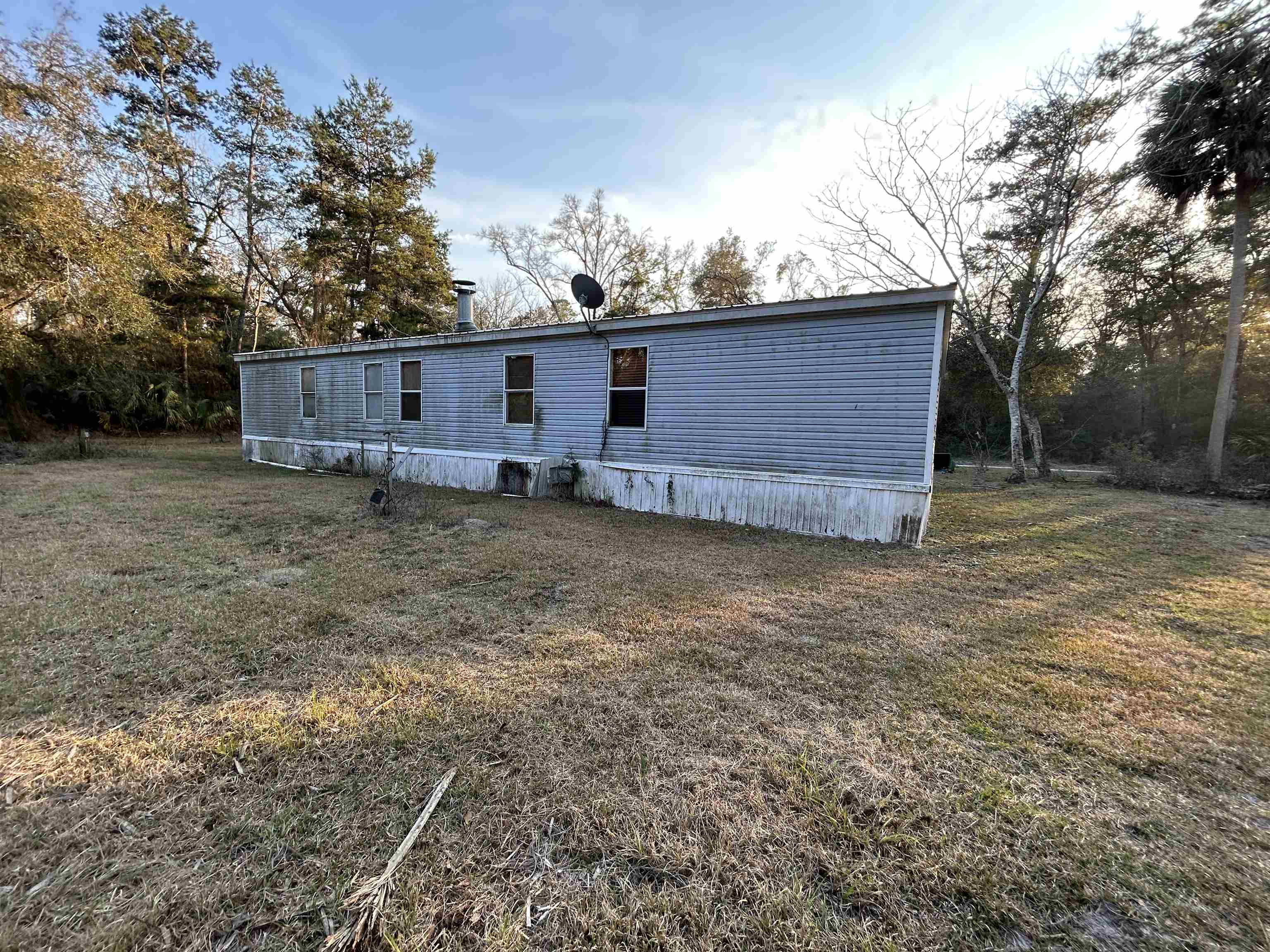 92 Herring Circle, Crawfordville, Florida image 2