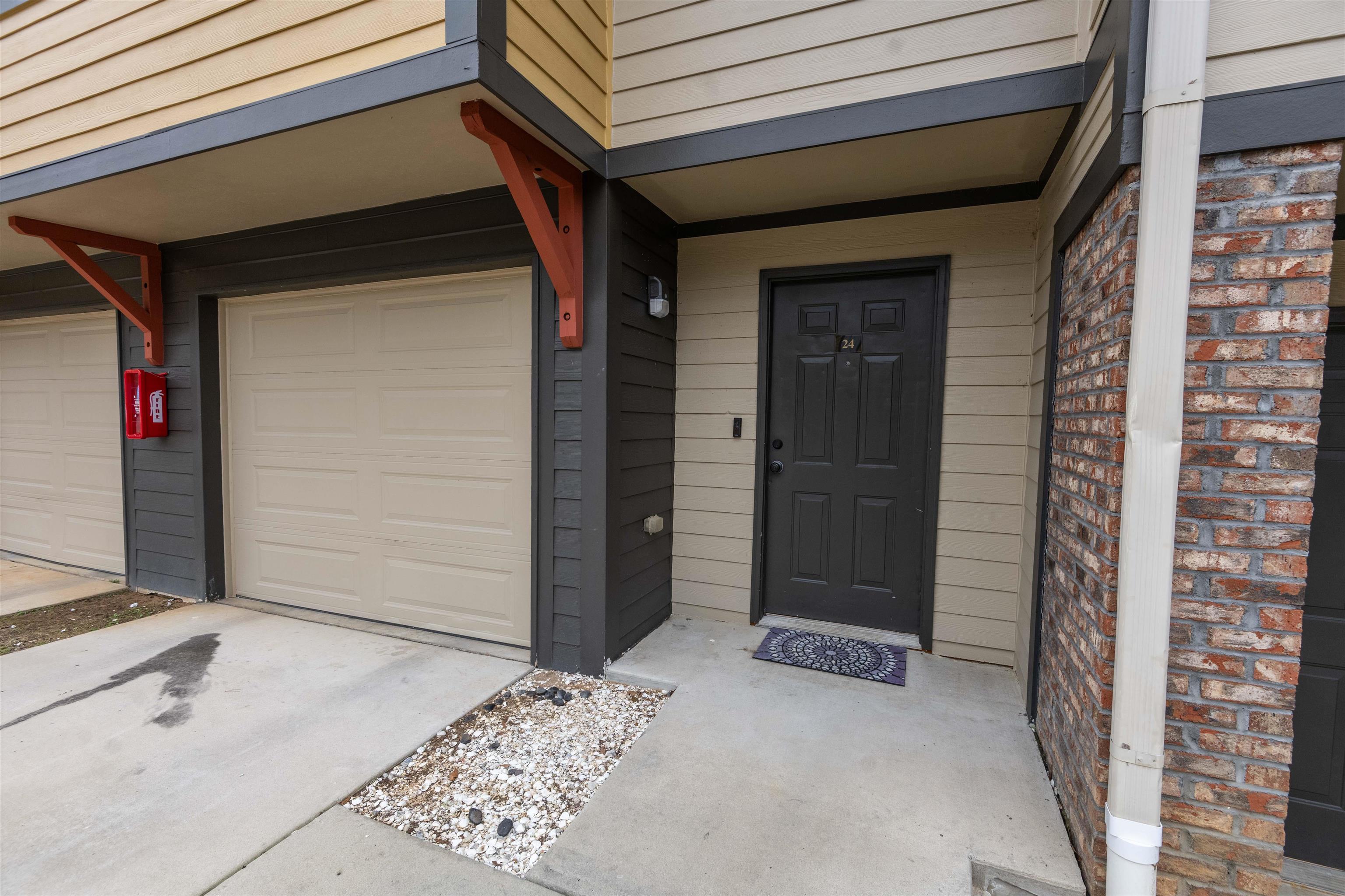 741 White Drive #24, Tallahassee, Florida image 2