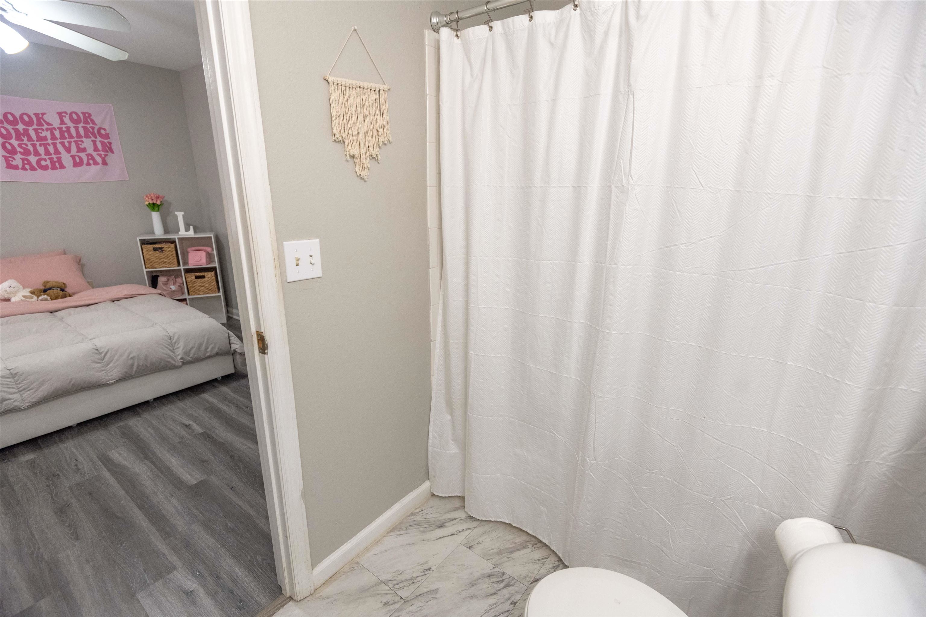 741 White Drive #24, Tallahassee, Florida image 33
