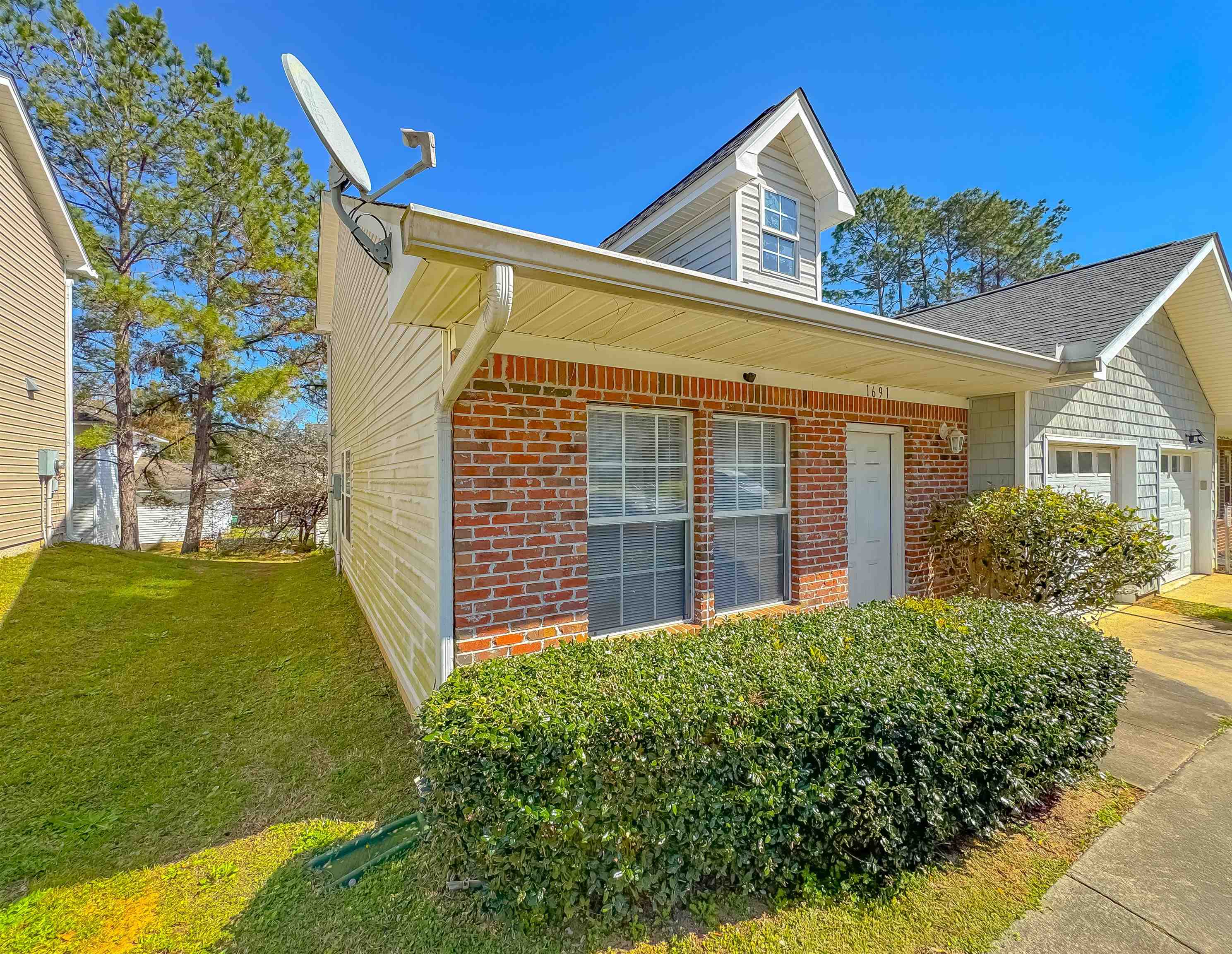 1691 Corey Wood Circle, Tallahassee, Florida image 1