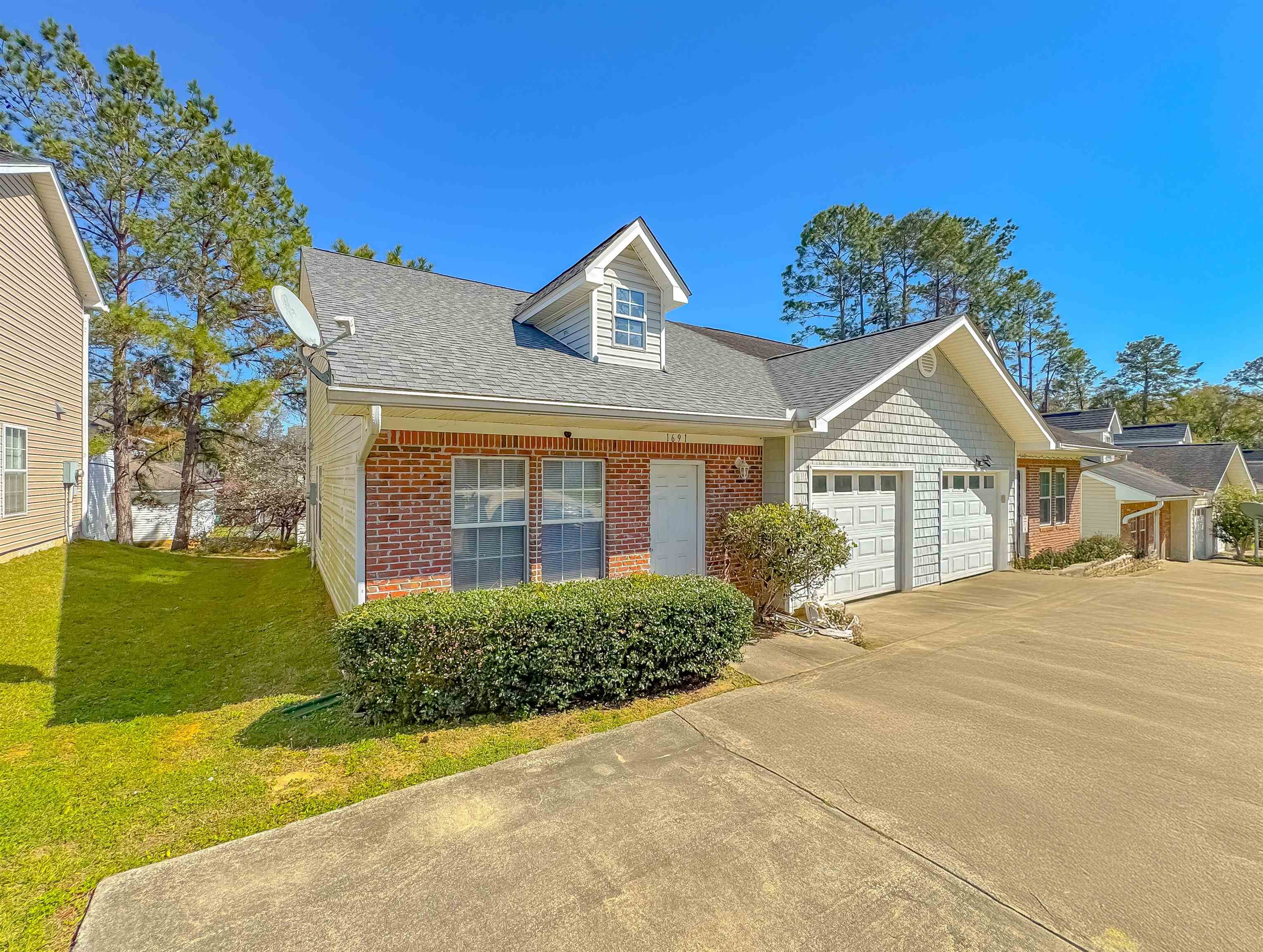1691 Corey Wood Circle, Tallahassee, Florida image 2
