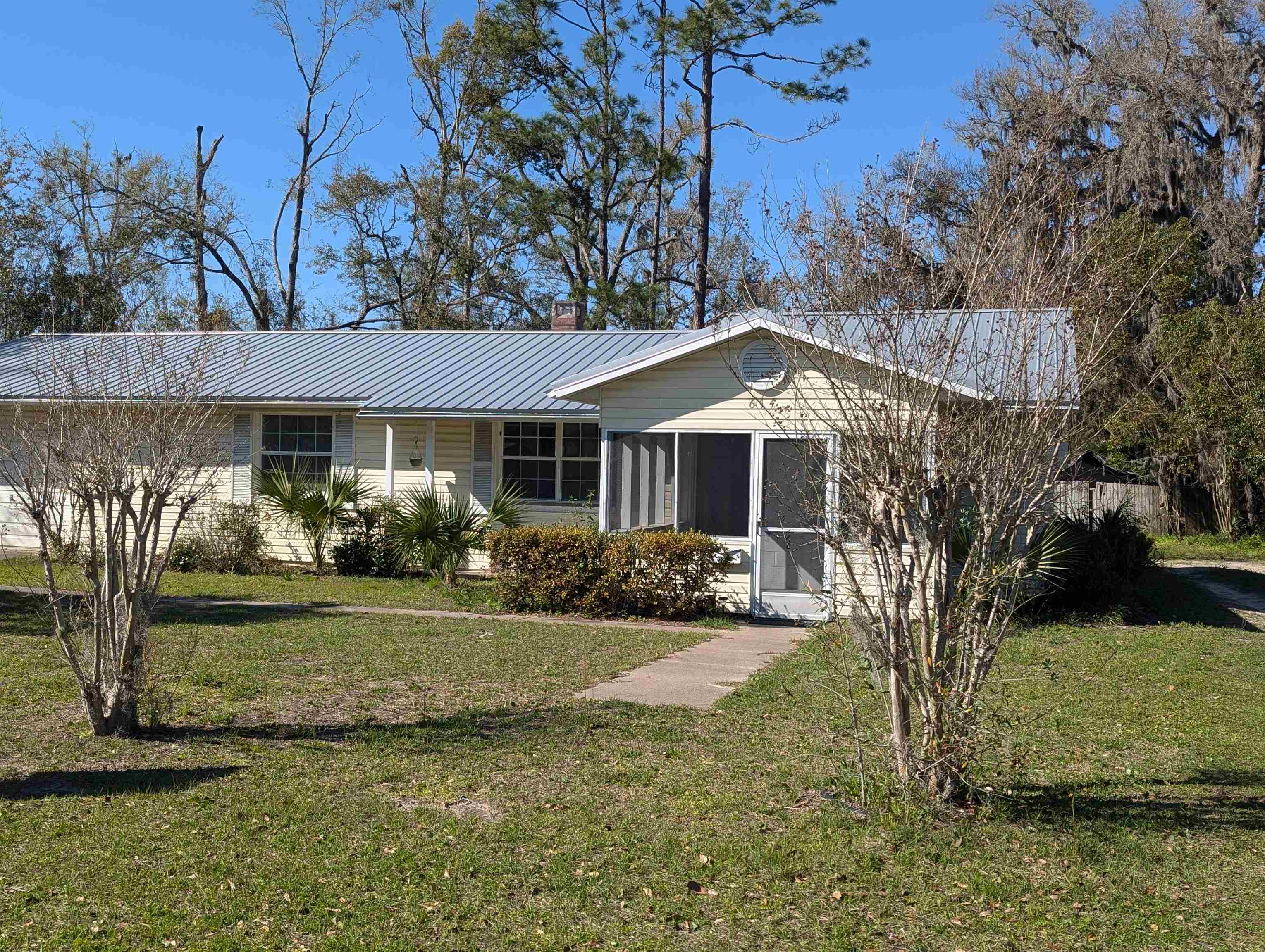 614 W Leon Street, Perry, Florida image 1
