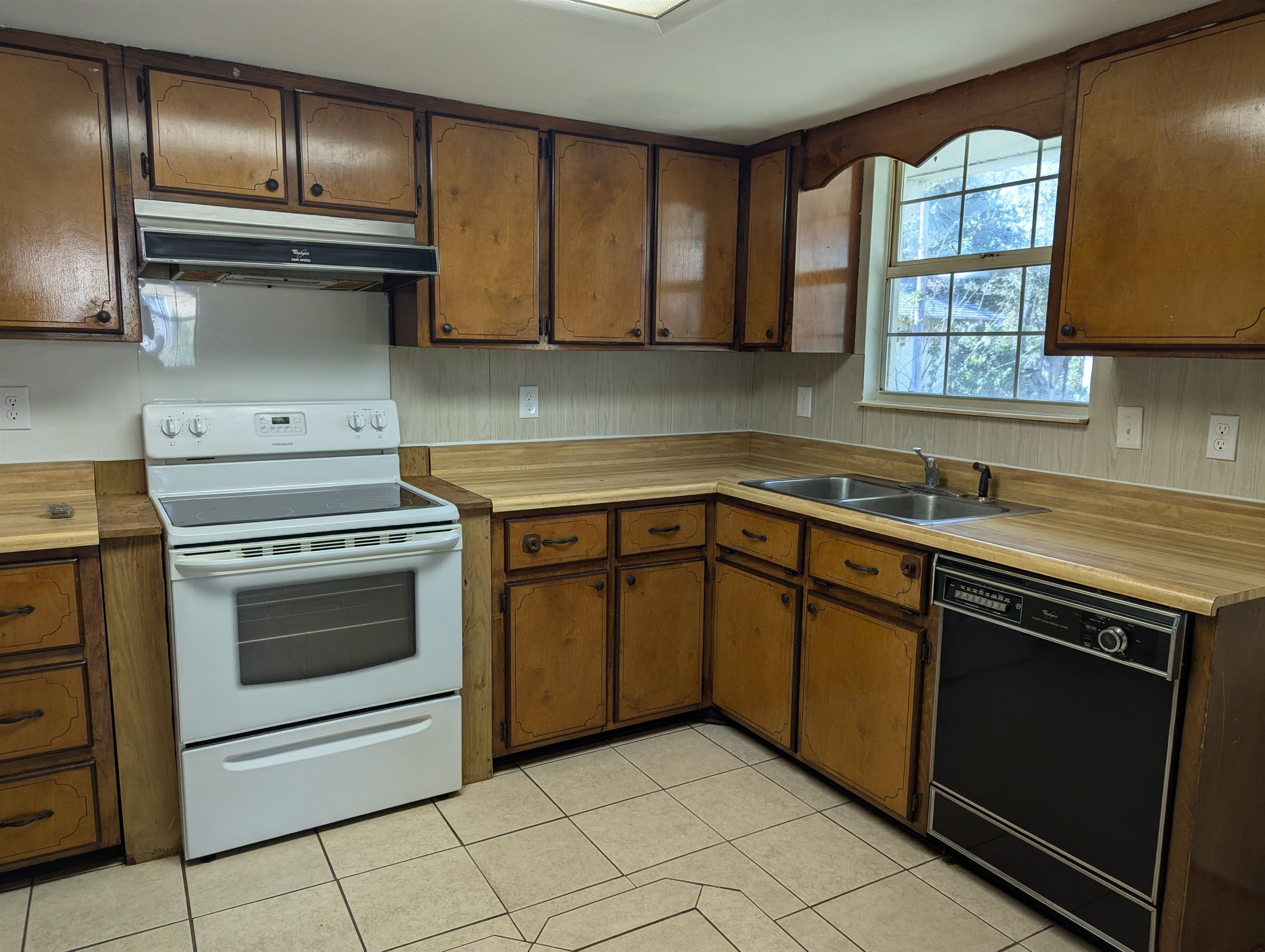 614 W Leon Street, Perry, Florida image 13