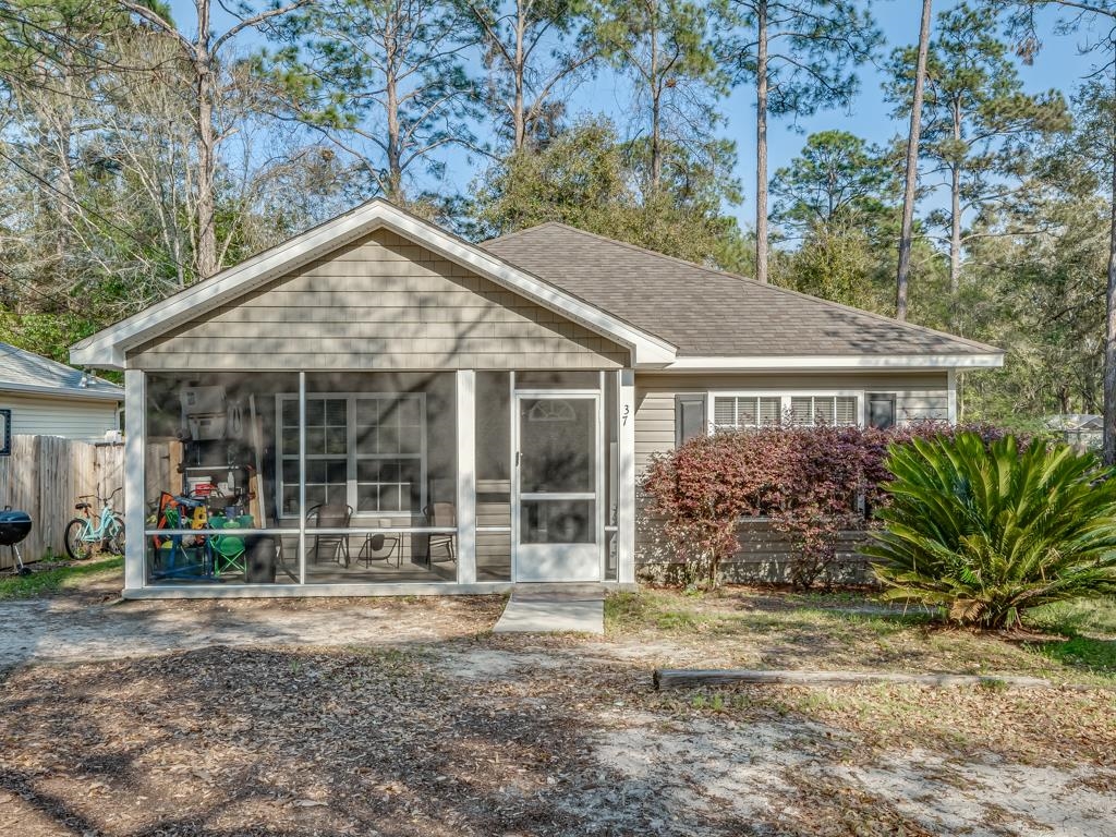 37 John David Drive, Crawfordville, Florida image 1