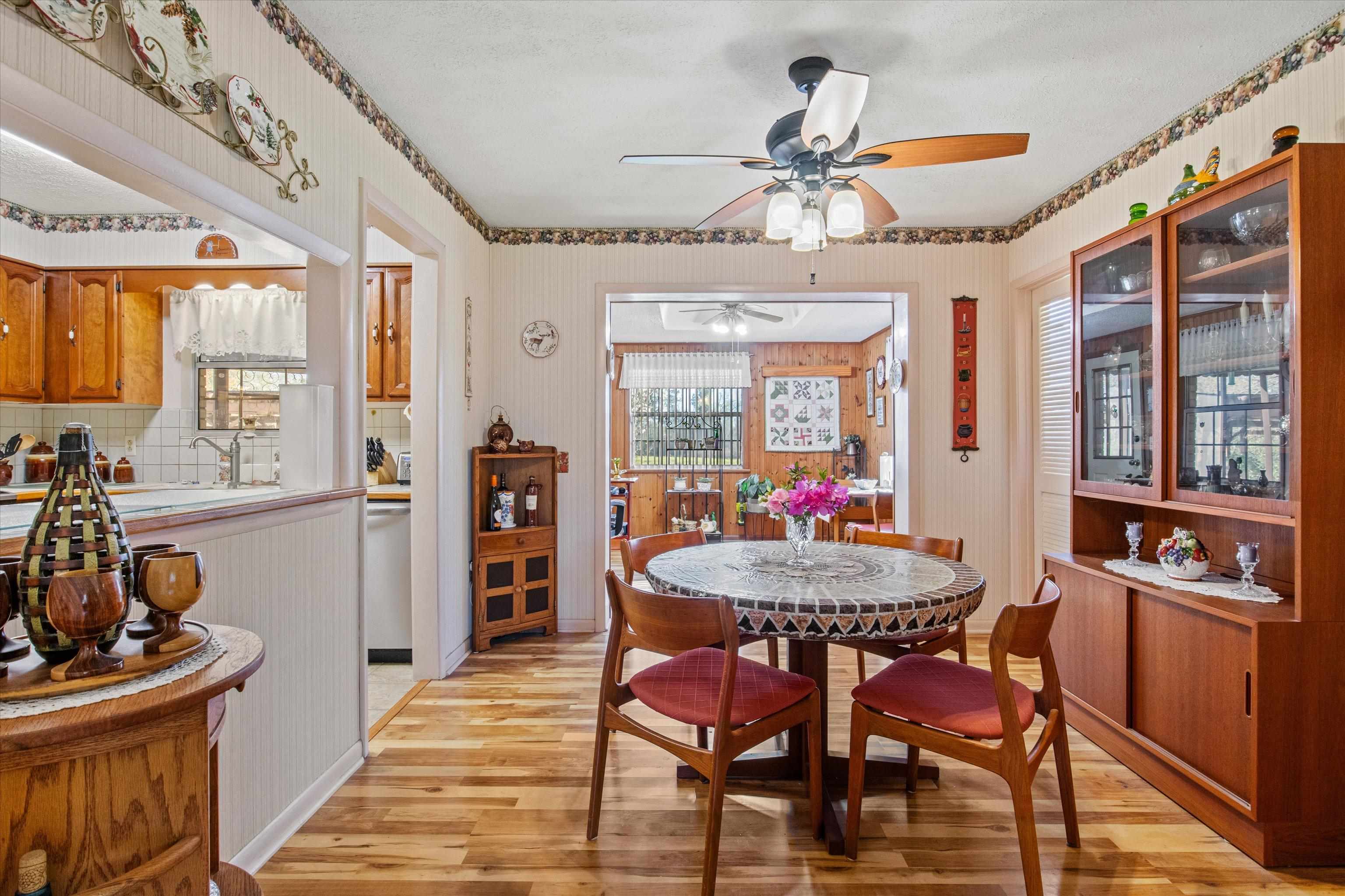 1671 Sand Basin Road, Grand Ridge, Florida image 16