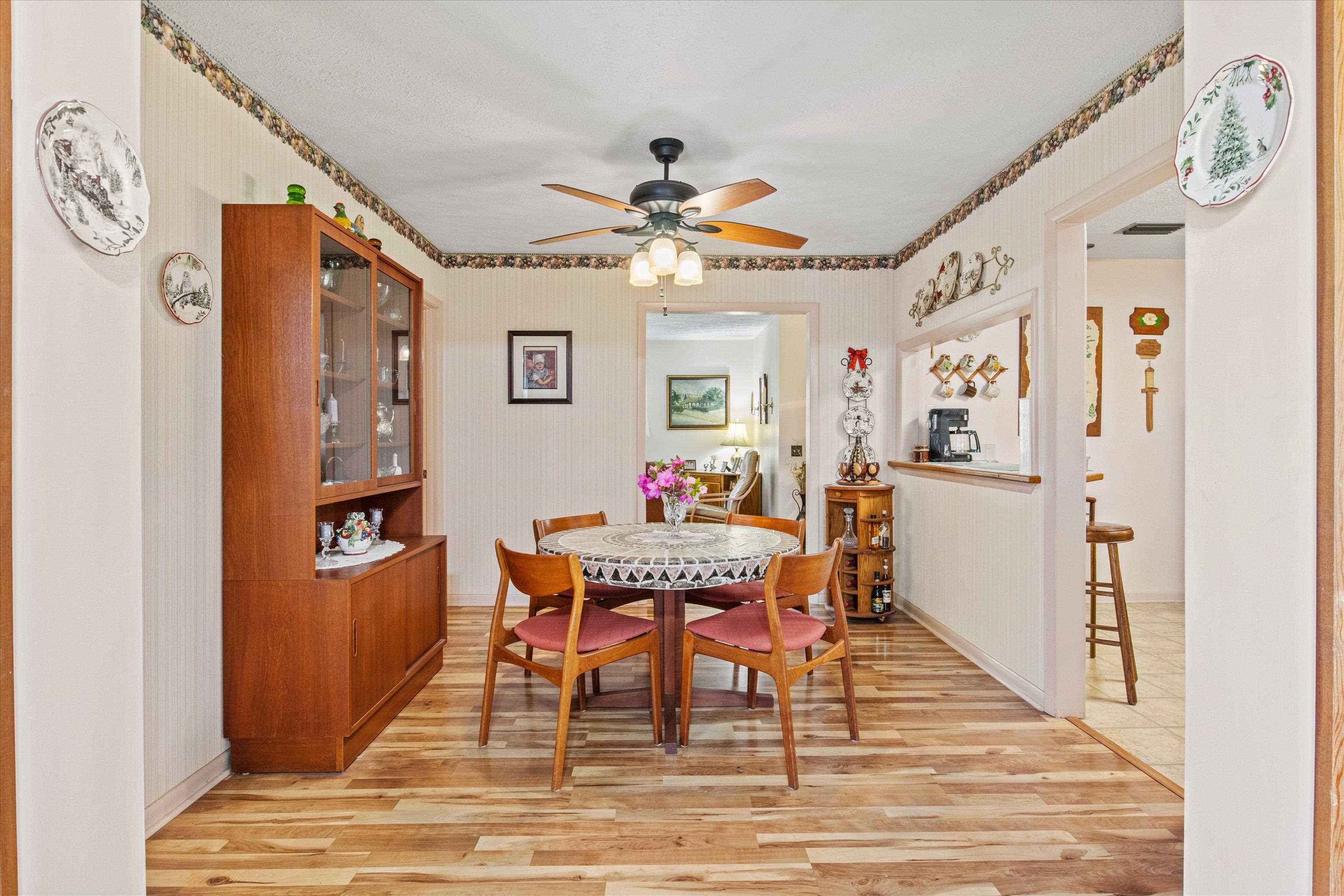 1671 Sand Basin Road, Grand Ridge, Florida image 18