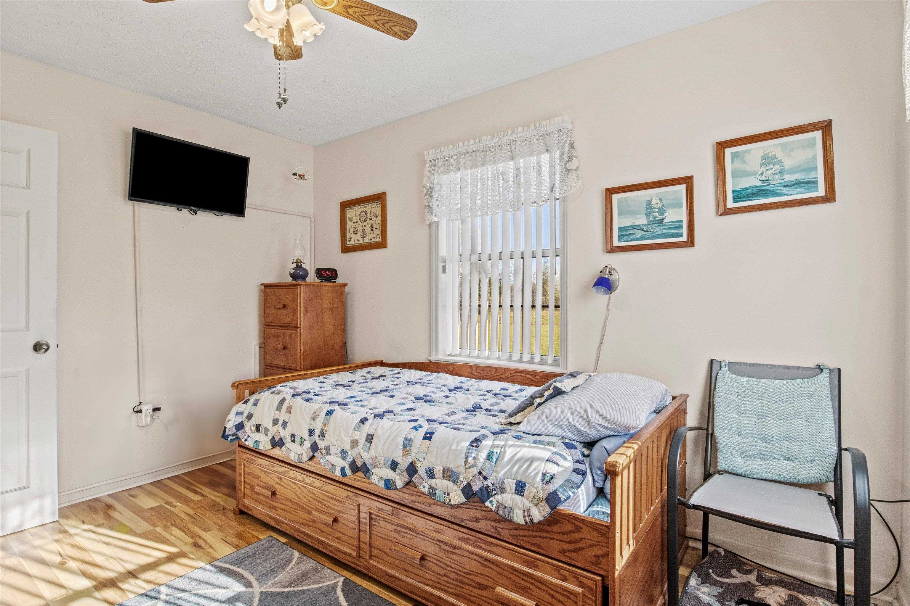 1671 Sand Basin Road, Grand Ridge, Florida image 32