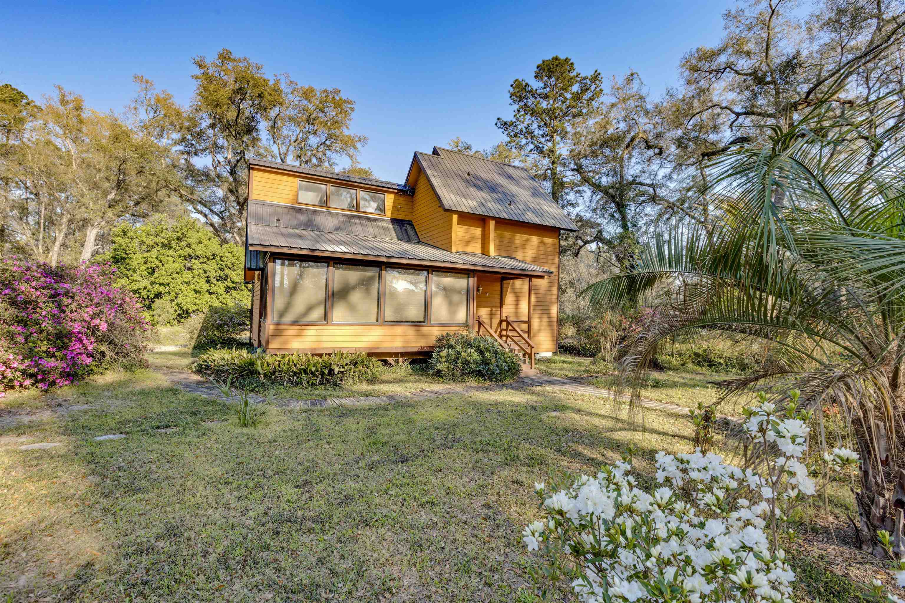 Photo of 5009 VETERANS MEMORIAL Drive, Tallahassee, FL 32309