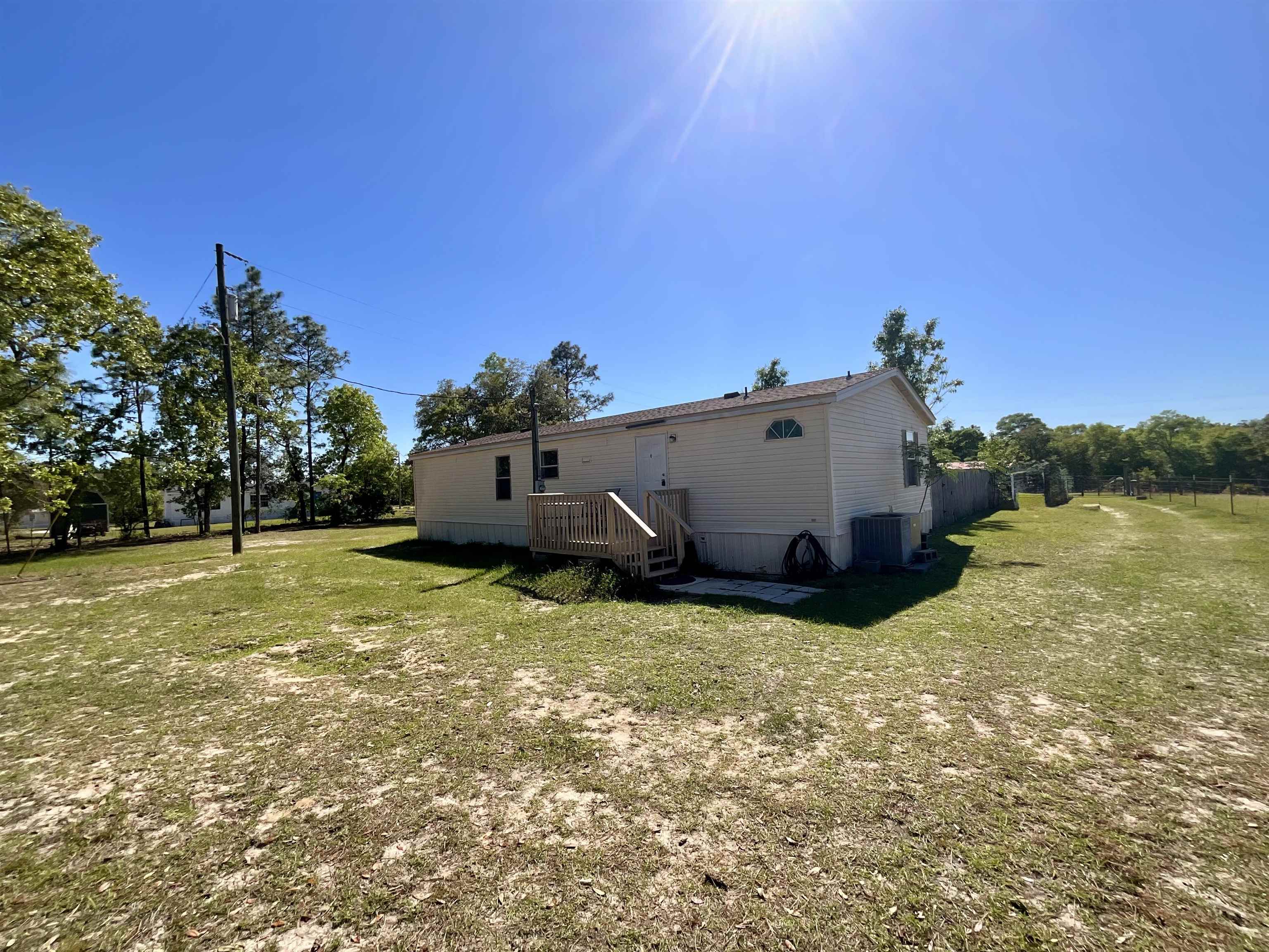 136 Cricket Lane, Quincy, Florida image 2