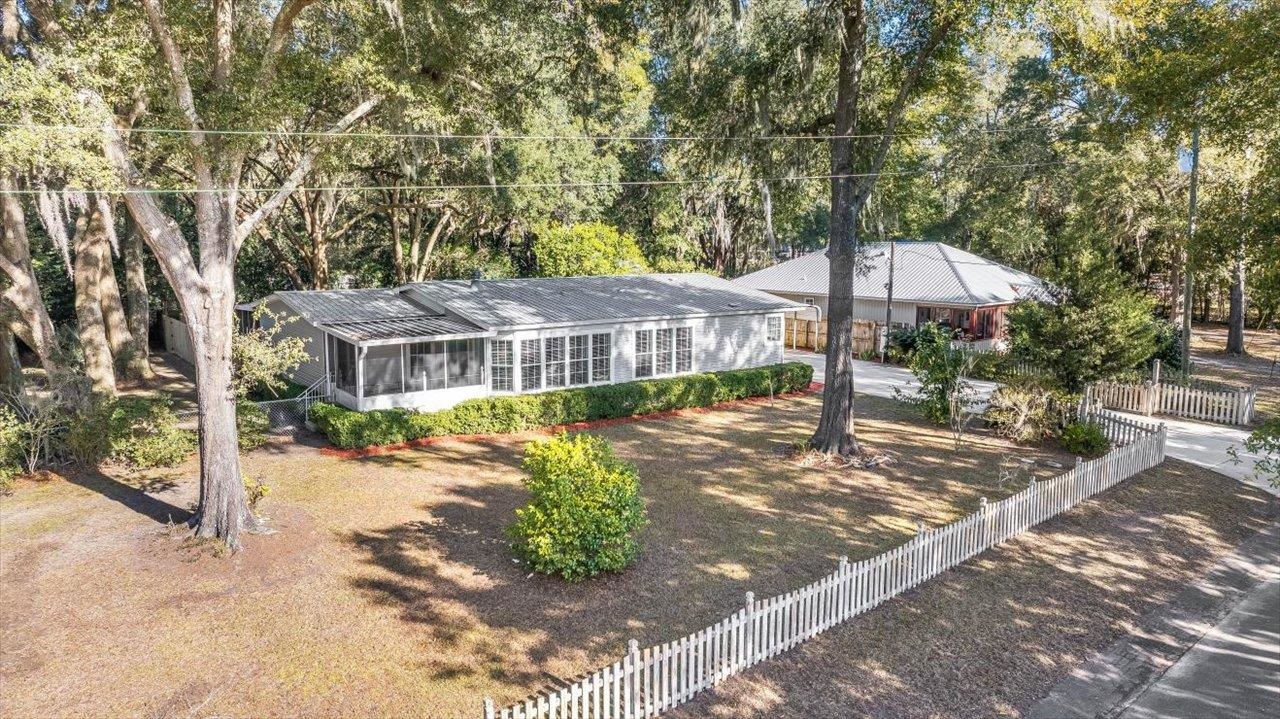 986 Drake Acres Road, Quincy, Florida image 1