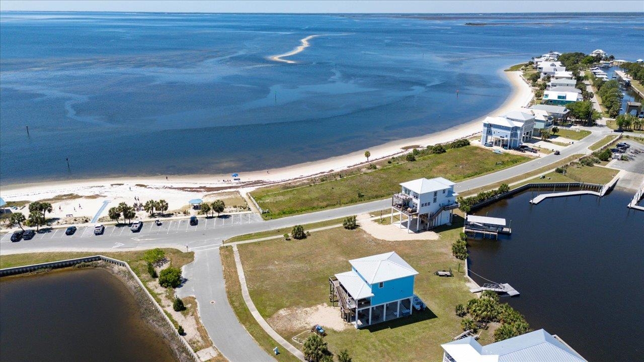 Beaty Taff Drive, Crawfordville, Florida image 2