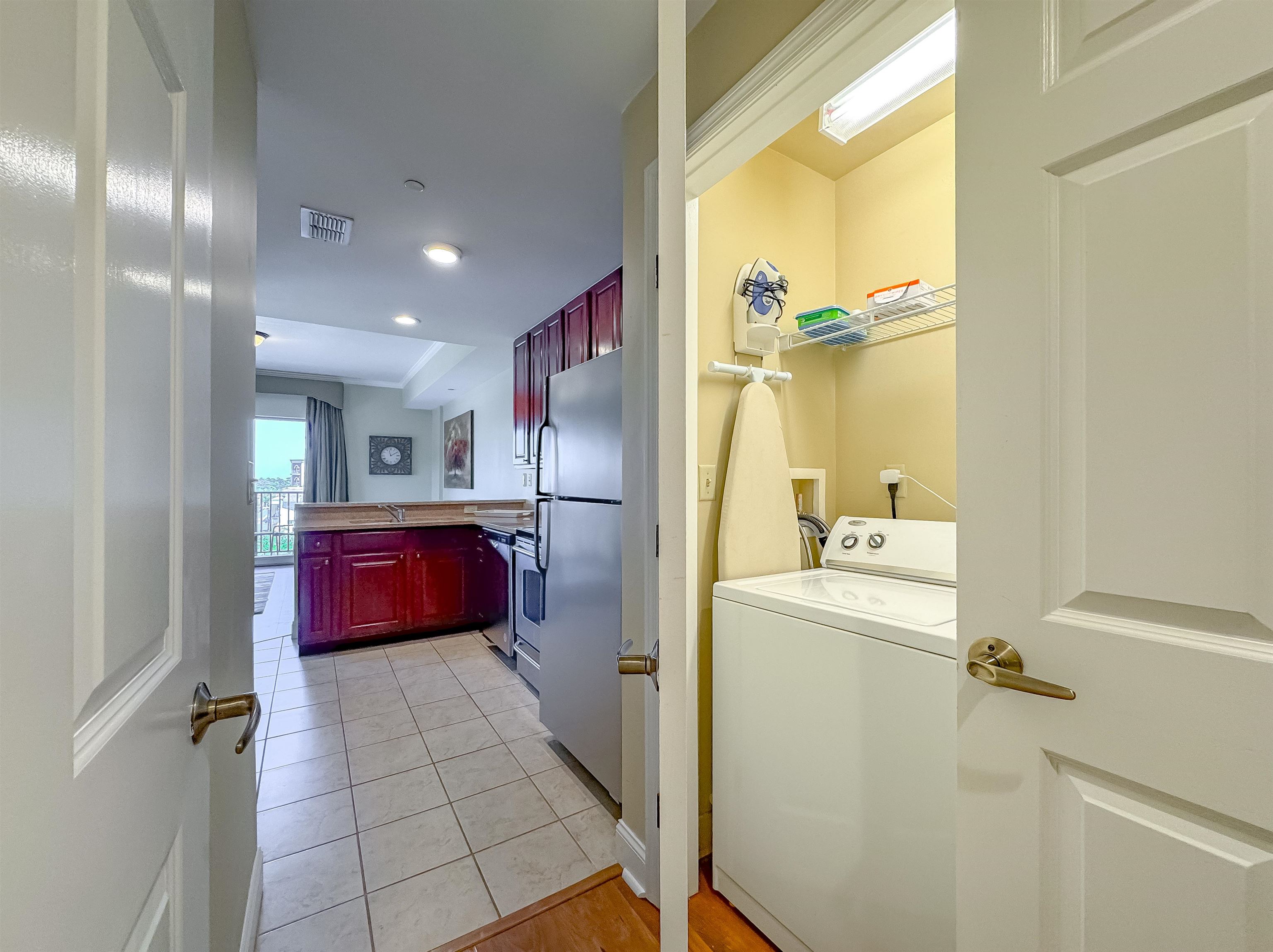 215 W College Avenue #714, Tallahassee, Florida image 22
