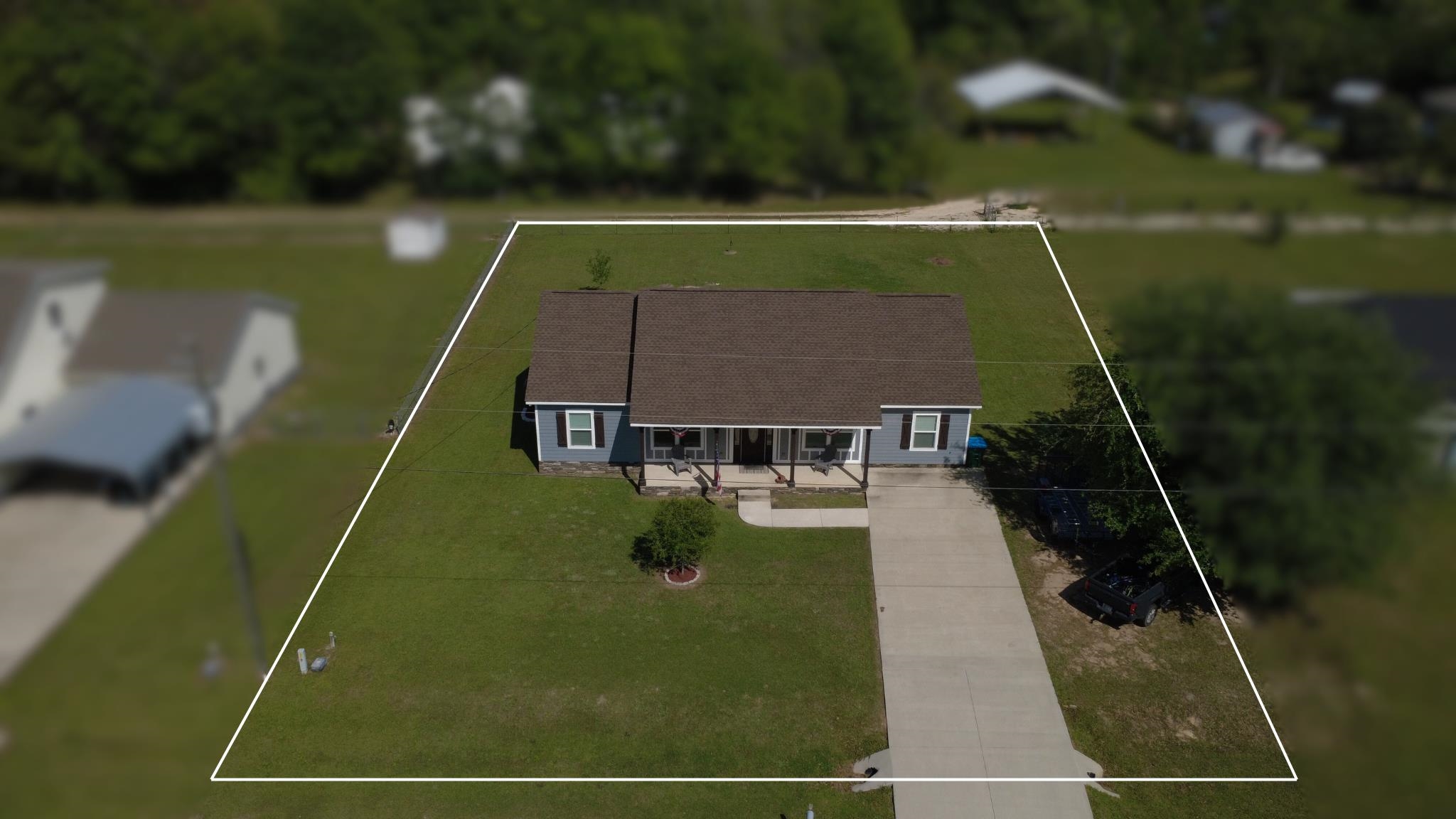 12634 NW Twin Oaks Drive, Bristol, Florida image 5