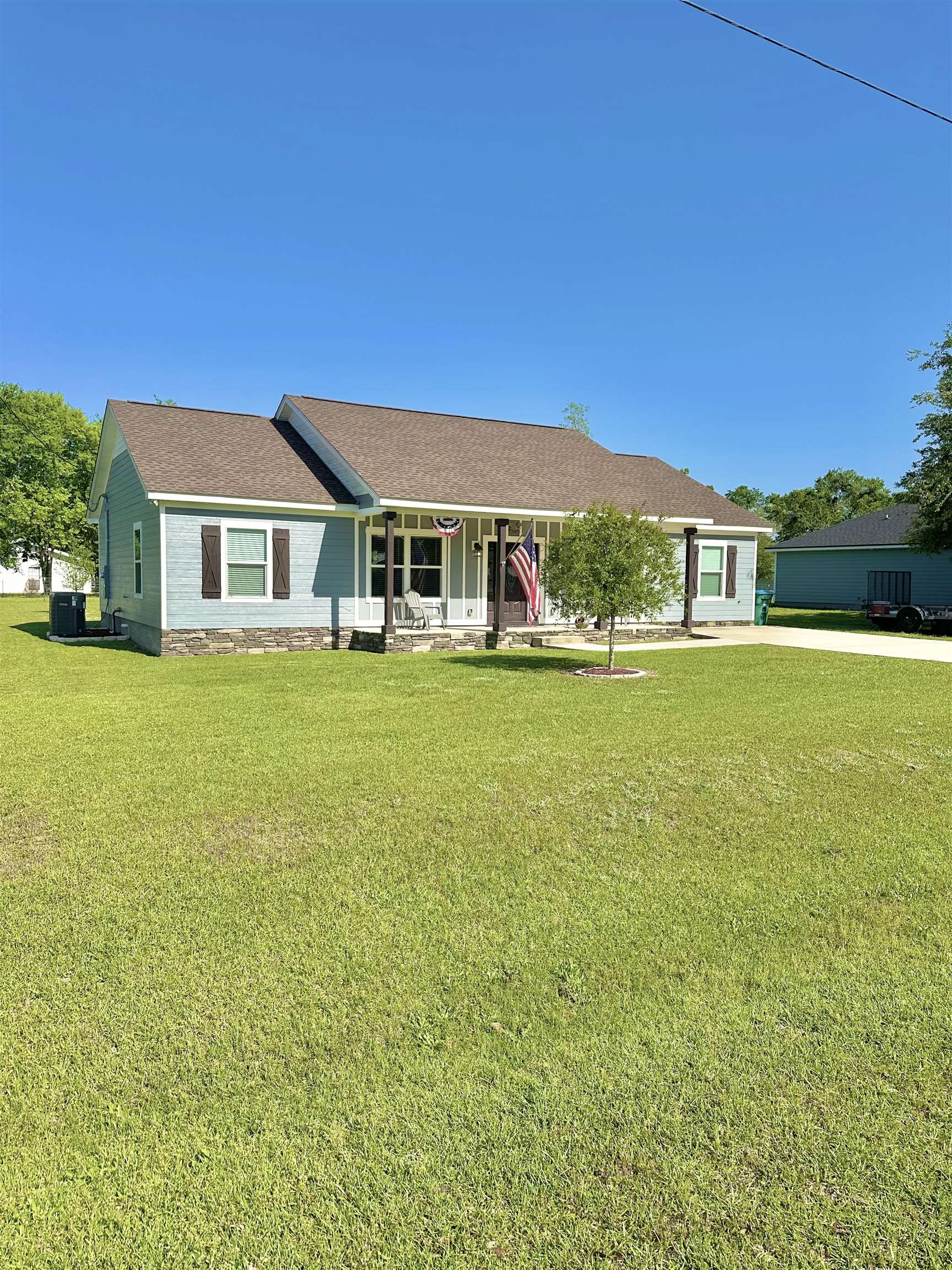 12634 NW Twin Oaks Drive, Bristol, Florida image 9
