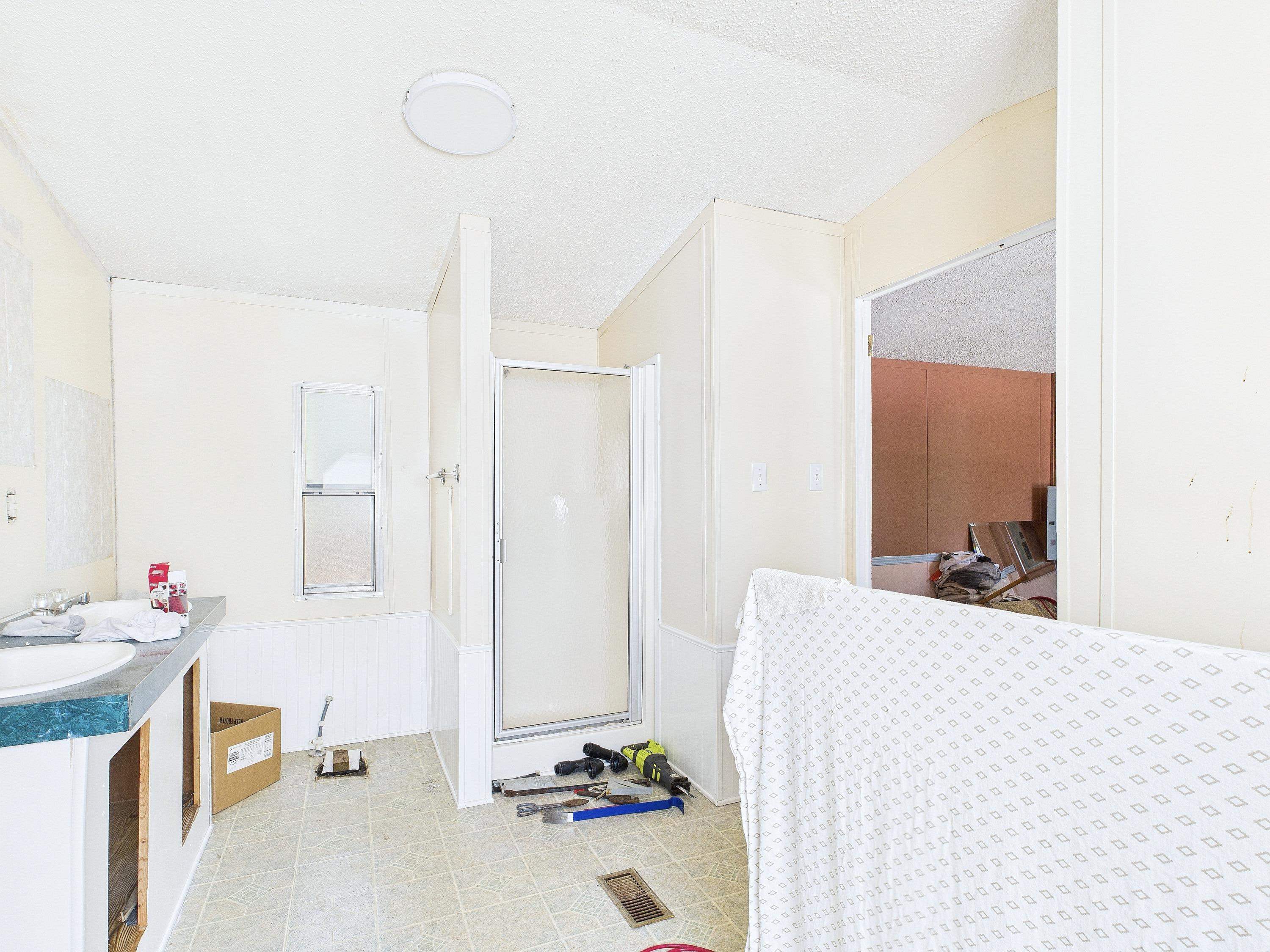 341 NE Mahlon Drive, Lee, Florida image 15