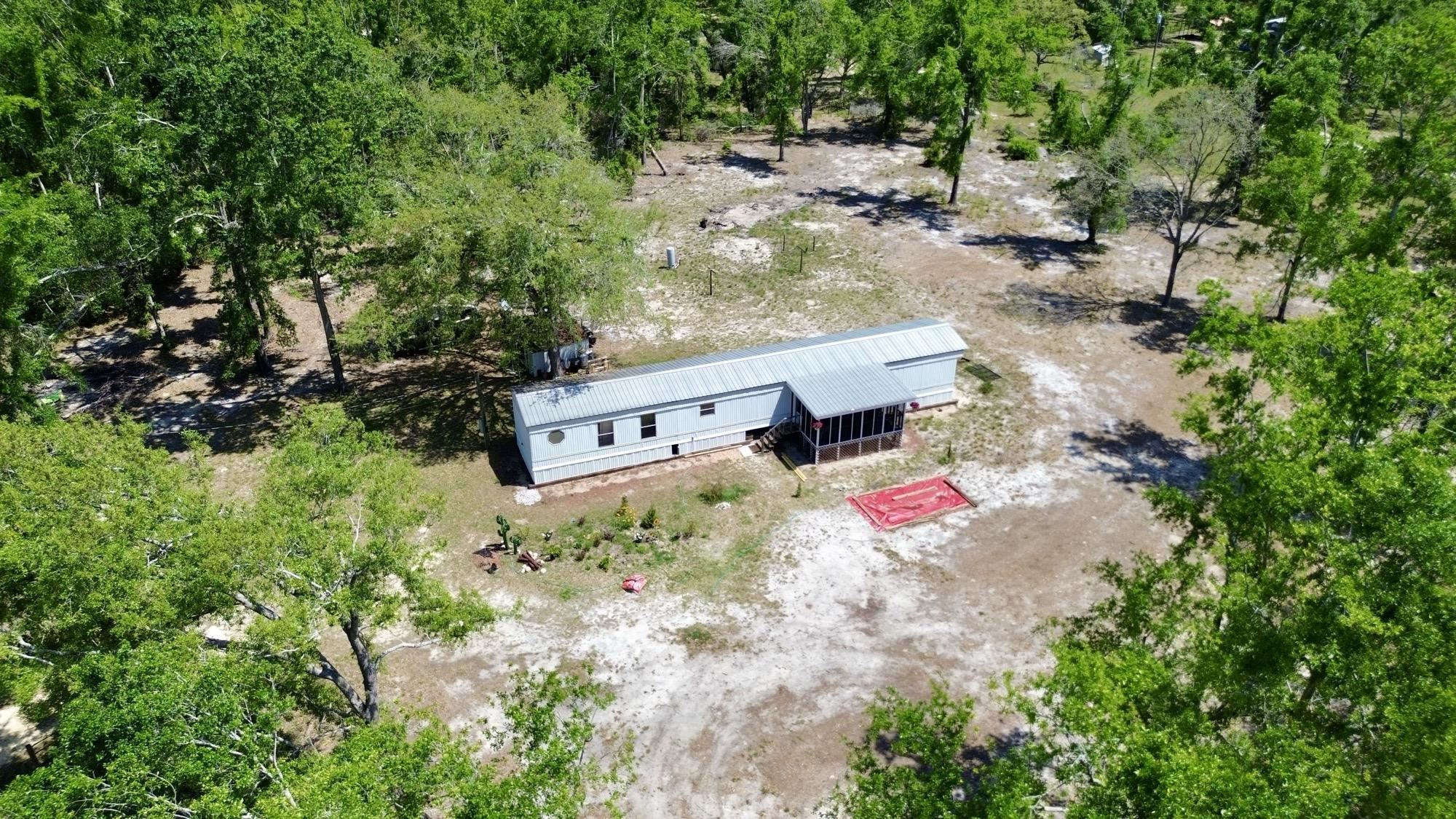 341 NE Mahlon Drive, Lee, Florida image 3