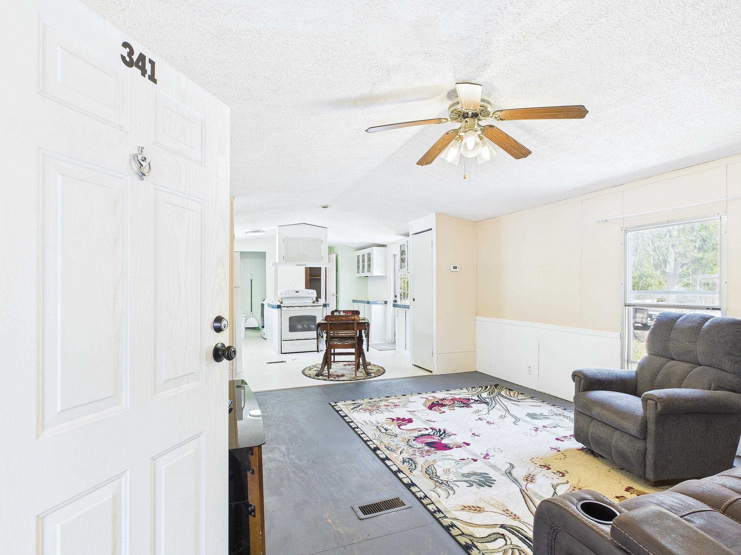 341 NE Mahlon Drive, Lee, Florida image 5