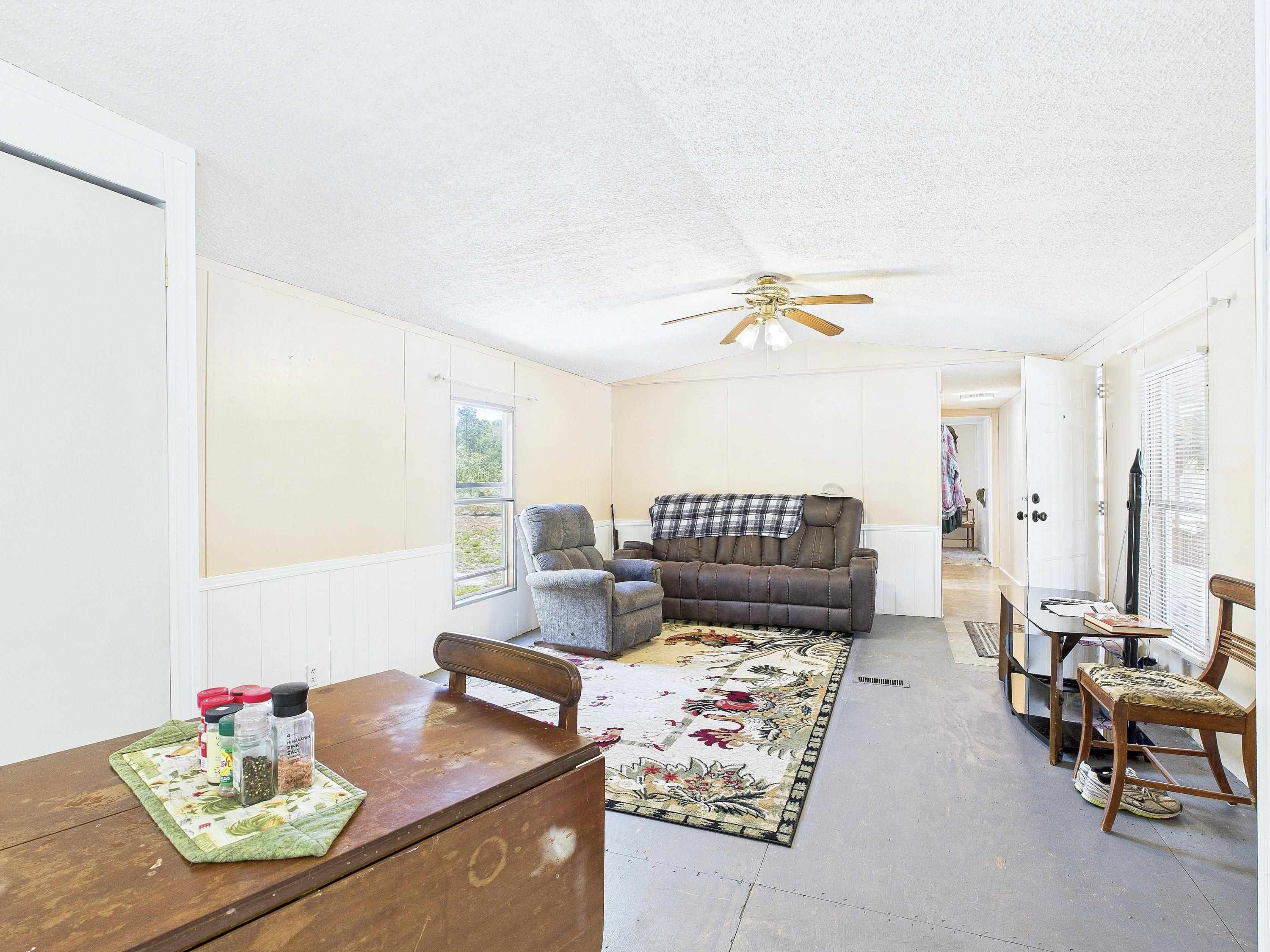 341 NE Mahlon Drive, Lee, Florida image 7