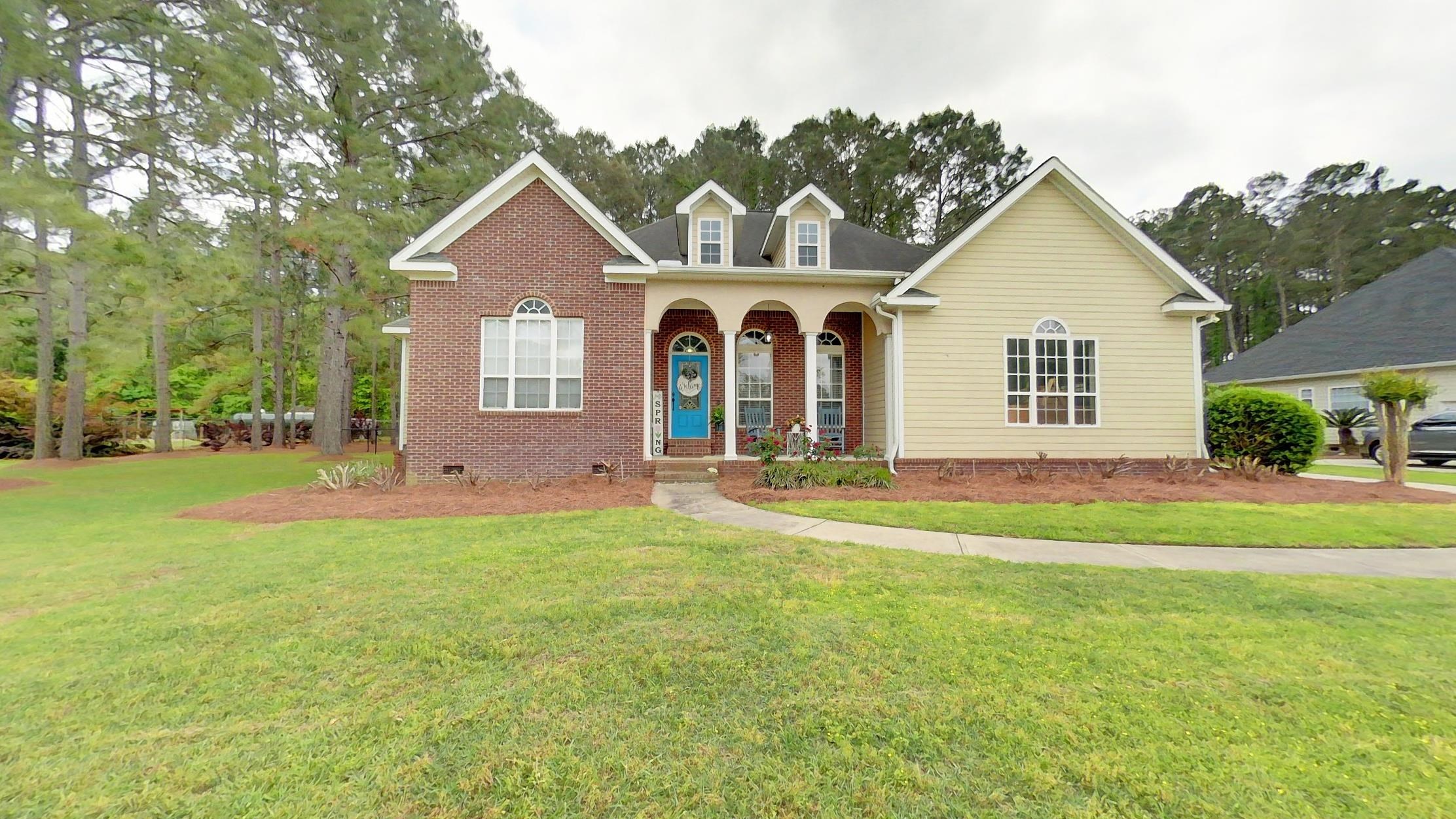 134 Sweetbriar Lakes Drive, Thomasville, Georgia image 1