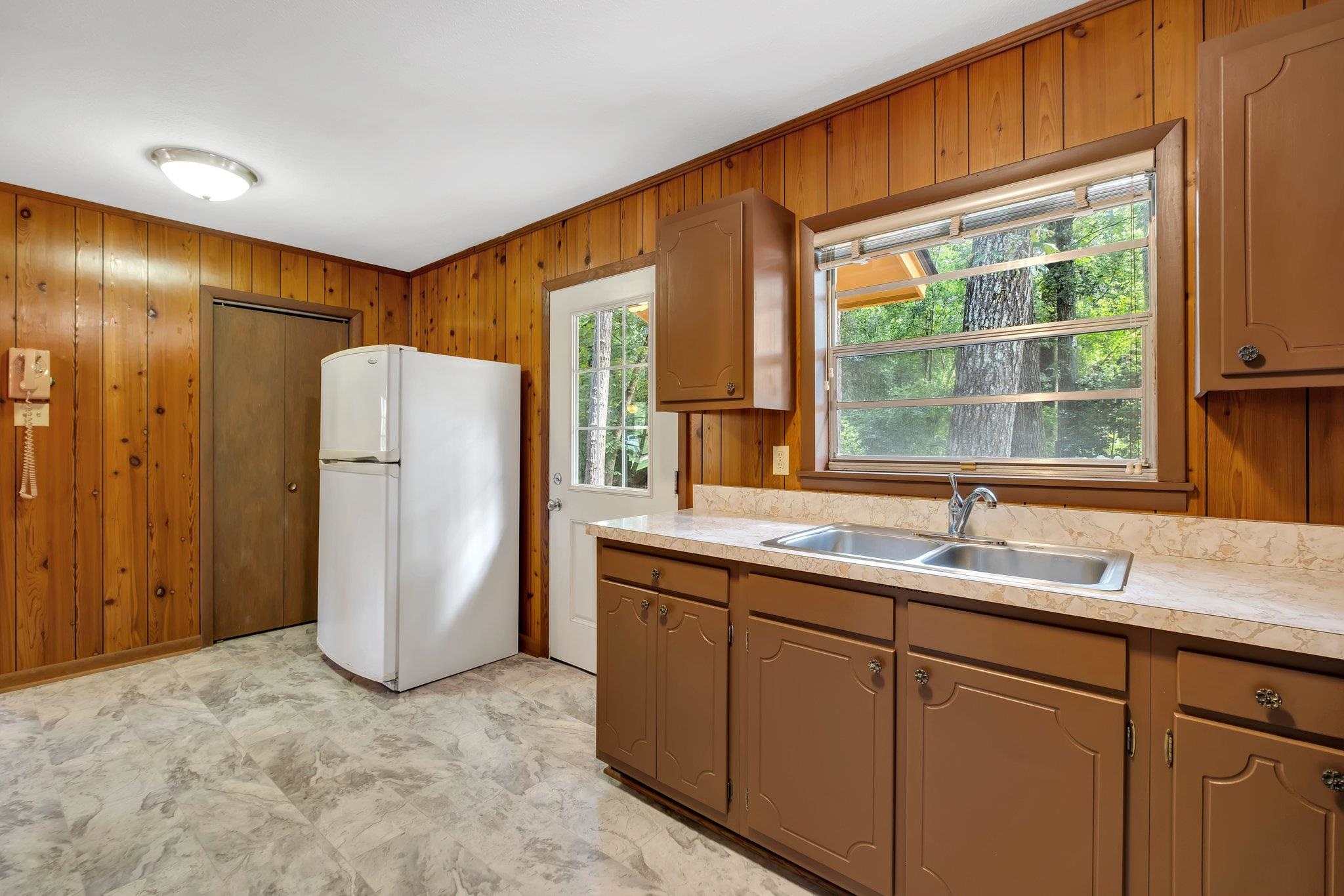 1996 Hickory Lane, Tallahassee, Texas image 10