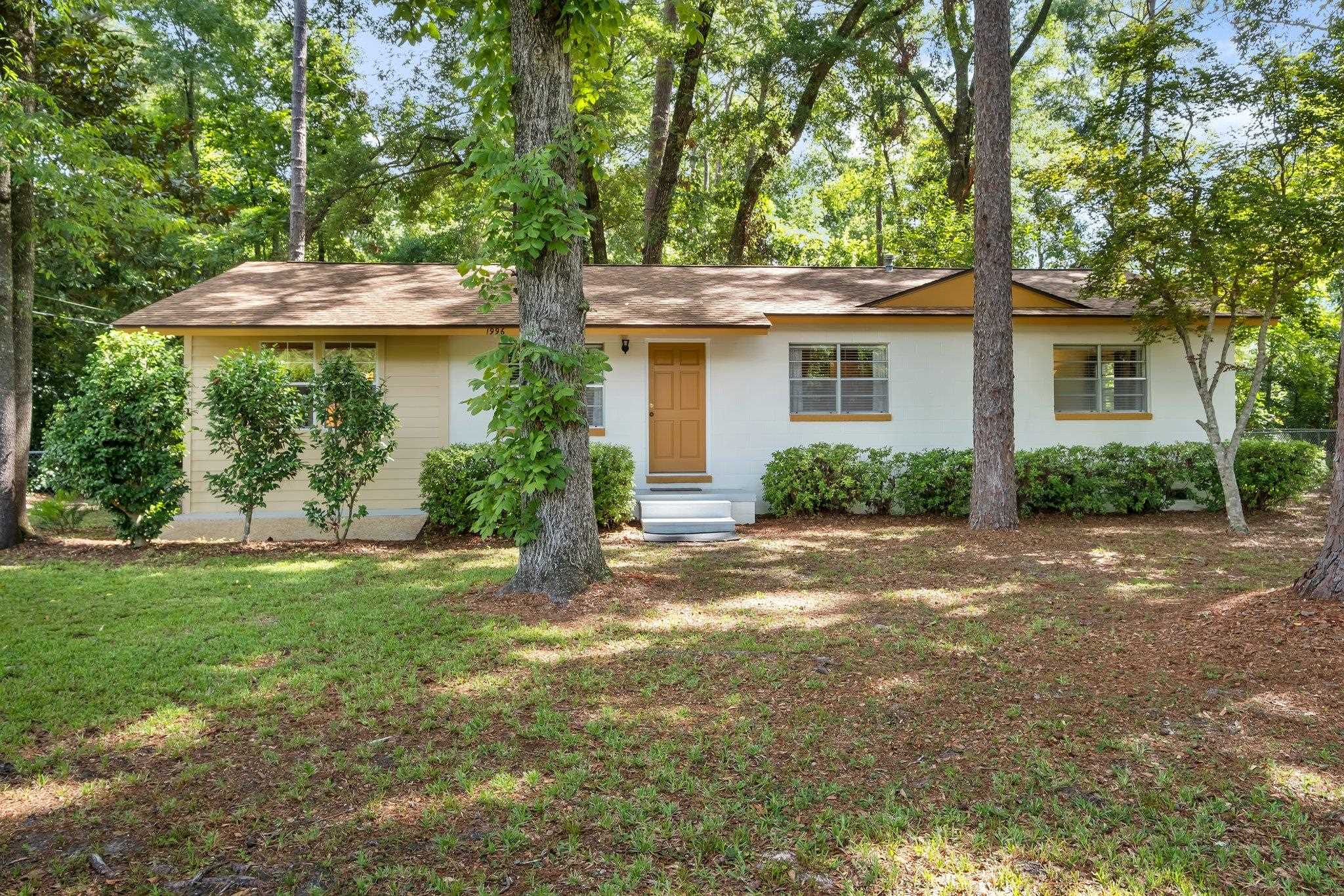 1996 Hickory Lane, Tallahassee, Texas image 2